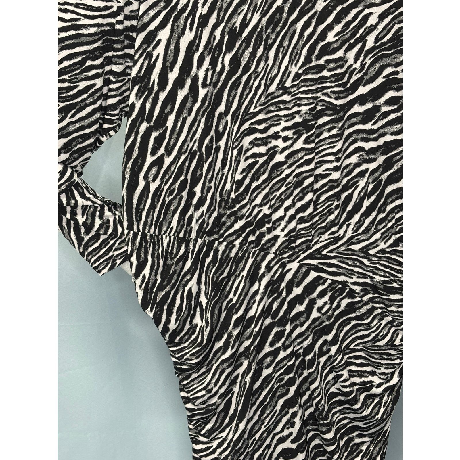 Michael Kors PLUS Size 2X MICHAEL KORS Figure Flattering Knit Dress | NWT Size 3XL / US 20-22 - 7 Thumbnail