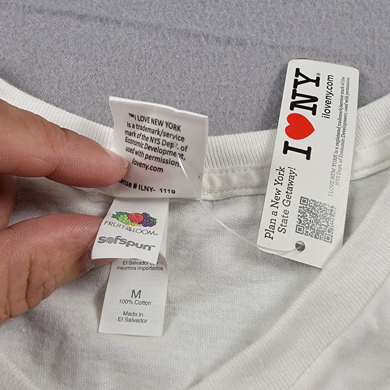 NEWYORKINDUSTRIE Authentic I Love NY Tourism Tee Sz M White (451-452) Size US M / EU 48-50 / 2 - 4 Thumbnail
