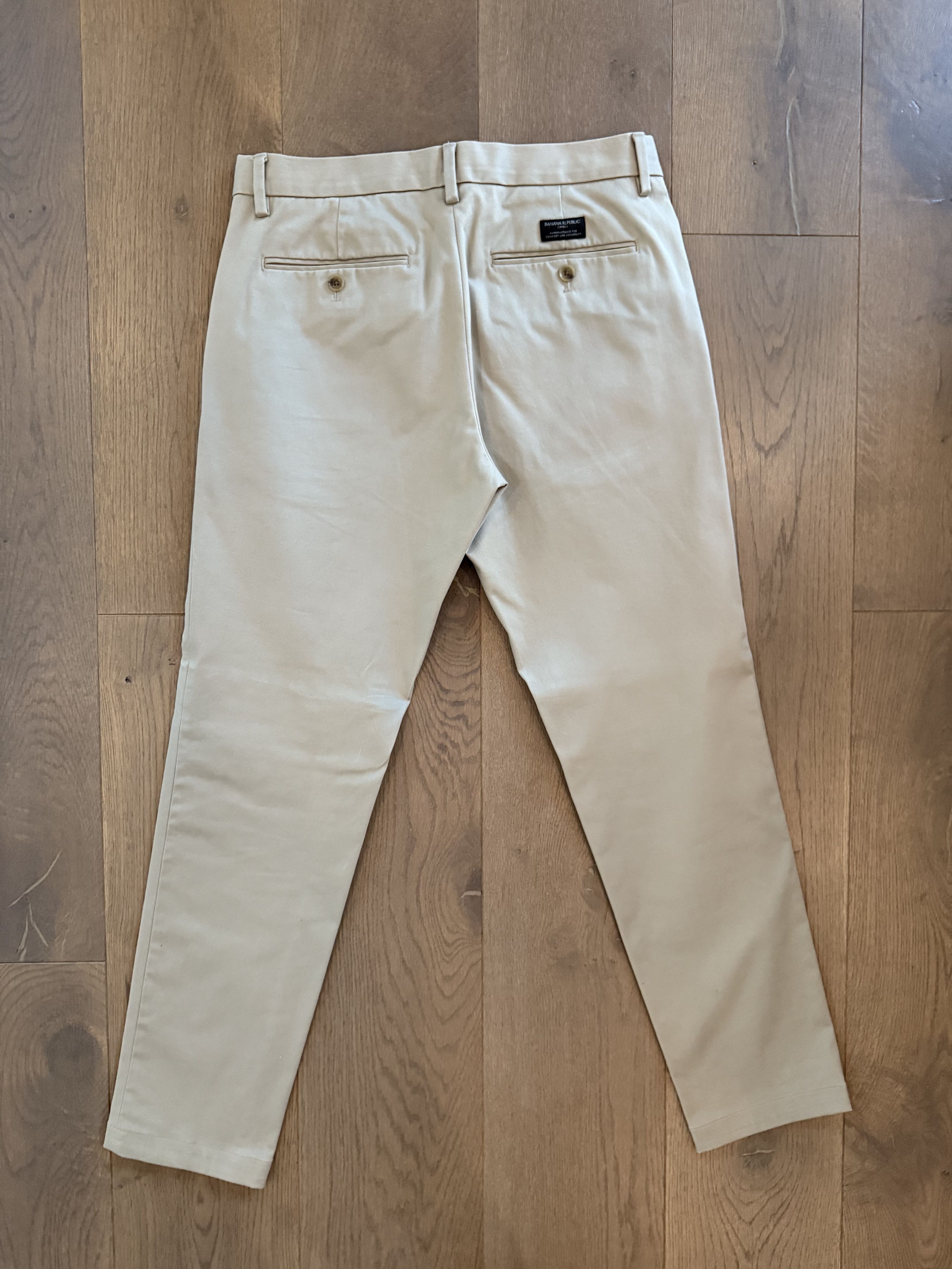 Banana Republic Rapid-Movement Stretch Chinos, Tapered Fit Size US 31 - 2 Thumbnail