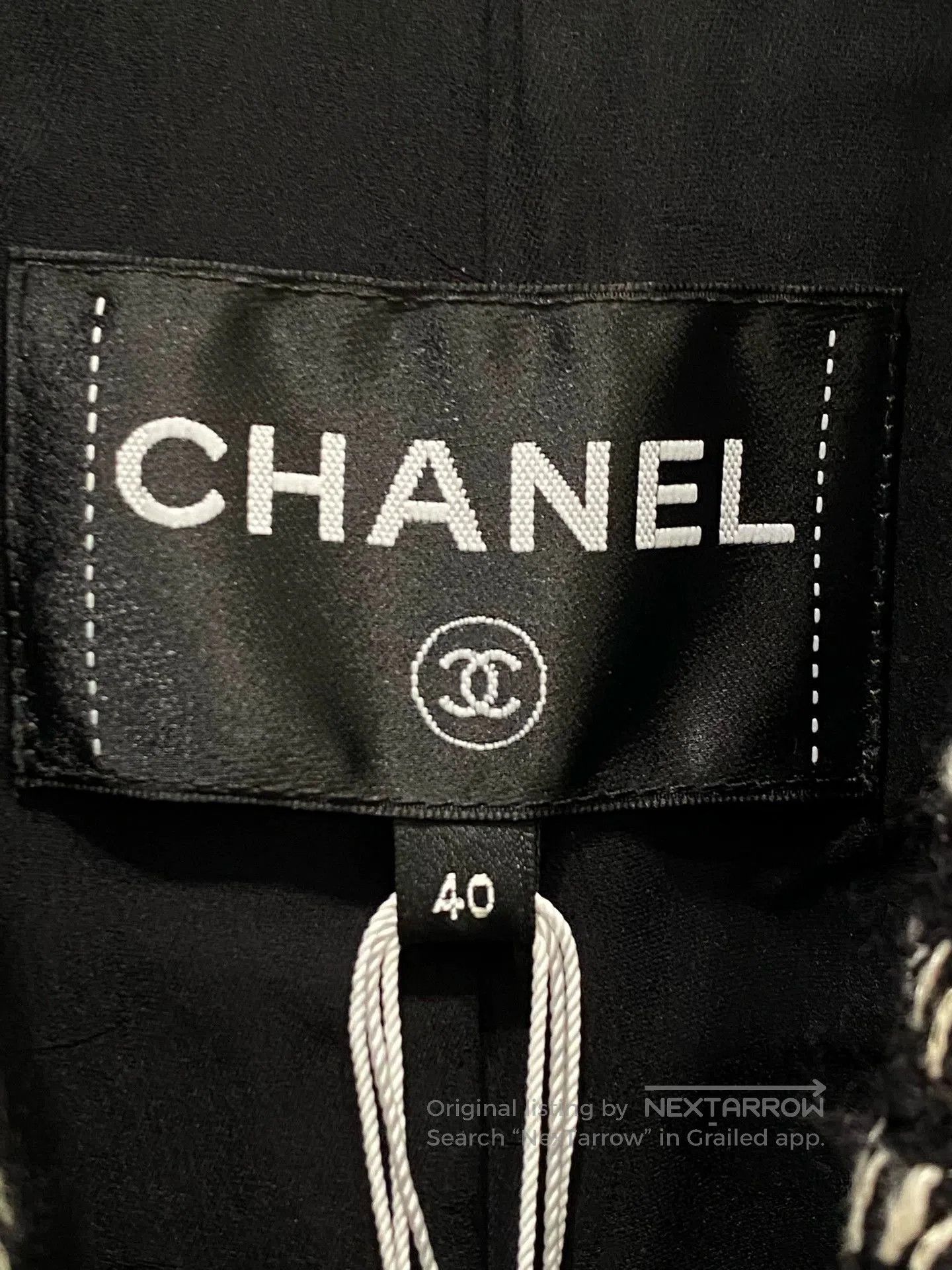Chanel Chanel 2023 black and white plaid tweed jacket FR40. Size US M / EU 48-50 / 2 - 2 Thumbnail