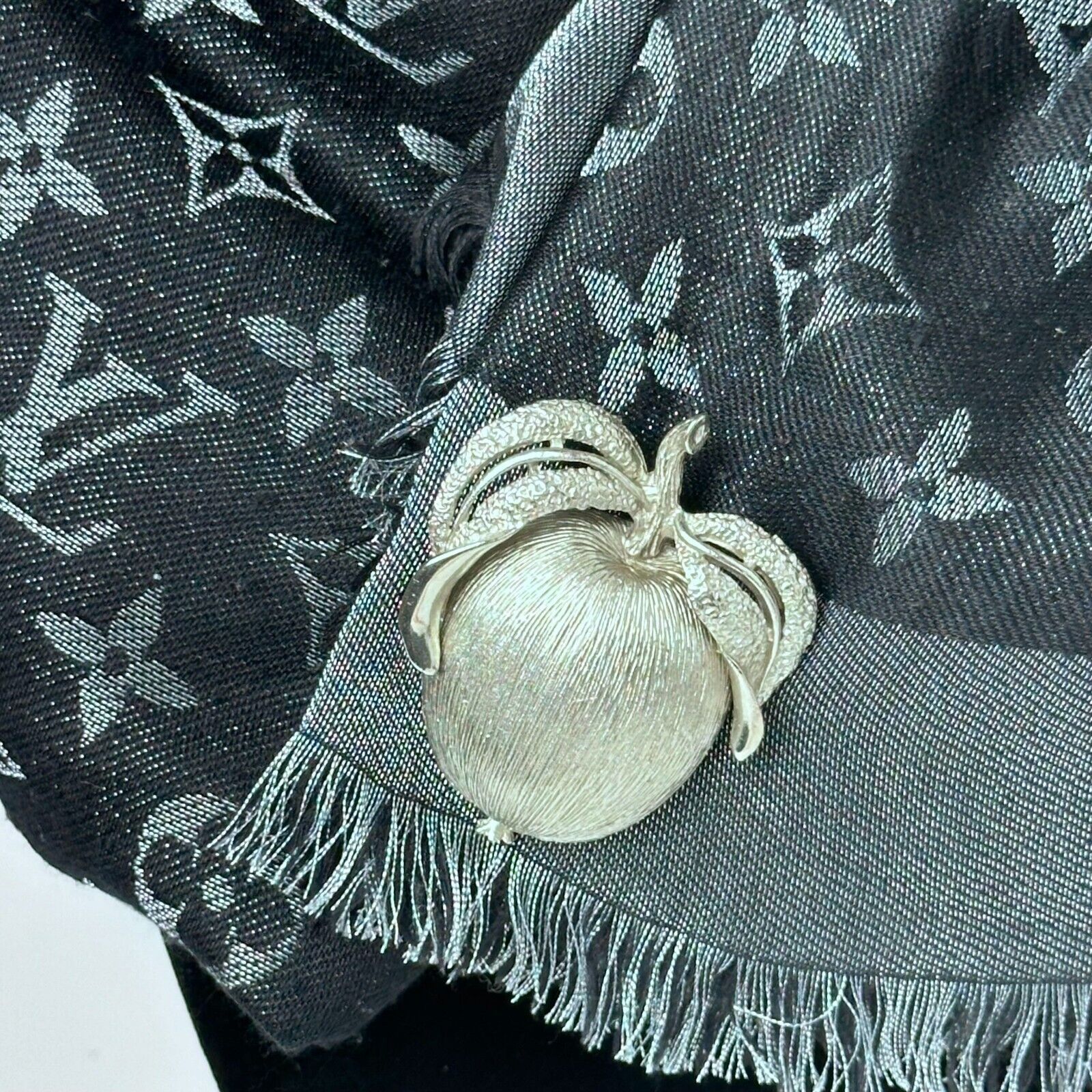 Other Sarah Coventry Vintage Silver Tone Apple Delight Brooch Pin Size ONE SIZE - 3 Thumbnail