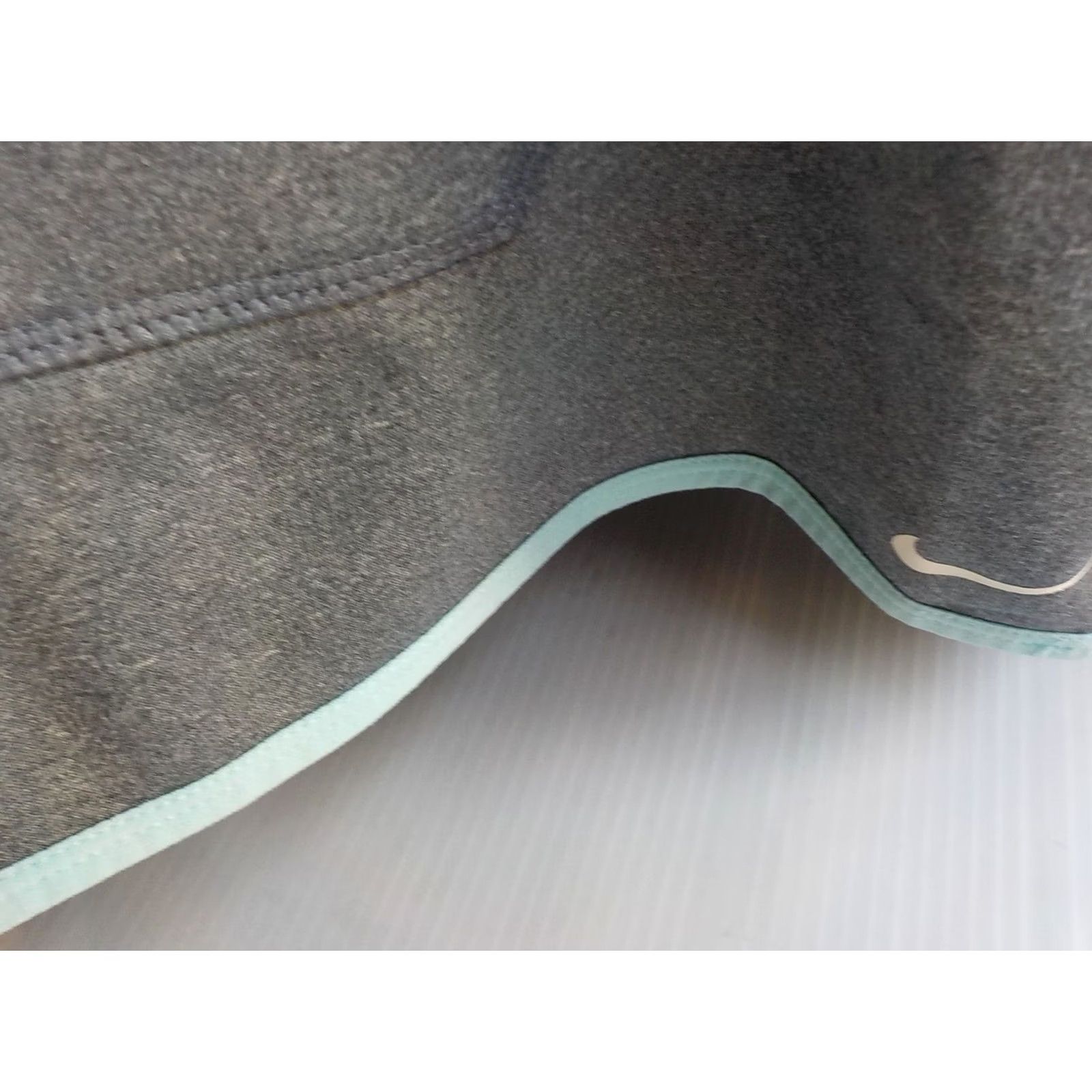 Nike NIKE Therma-Fit Just Do It 2 Tone Hoodie Gray Turquoise Womens XL Pullover Kangaroo Pocket 100% Polyester Good Condition Size XL / US 12-14 / IT 48-50 - 3 Thumbnail