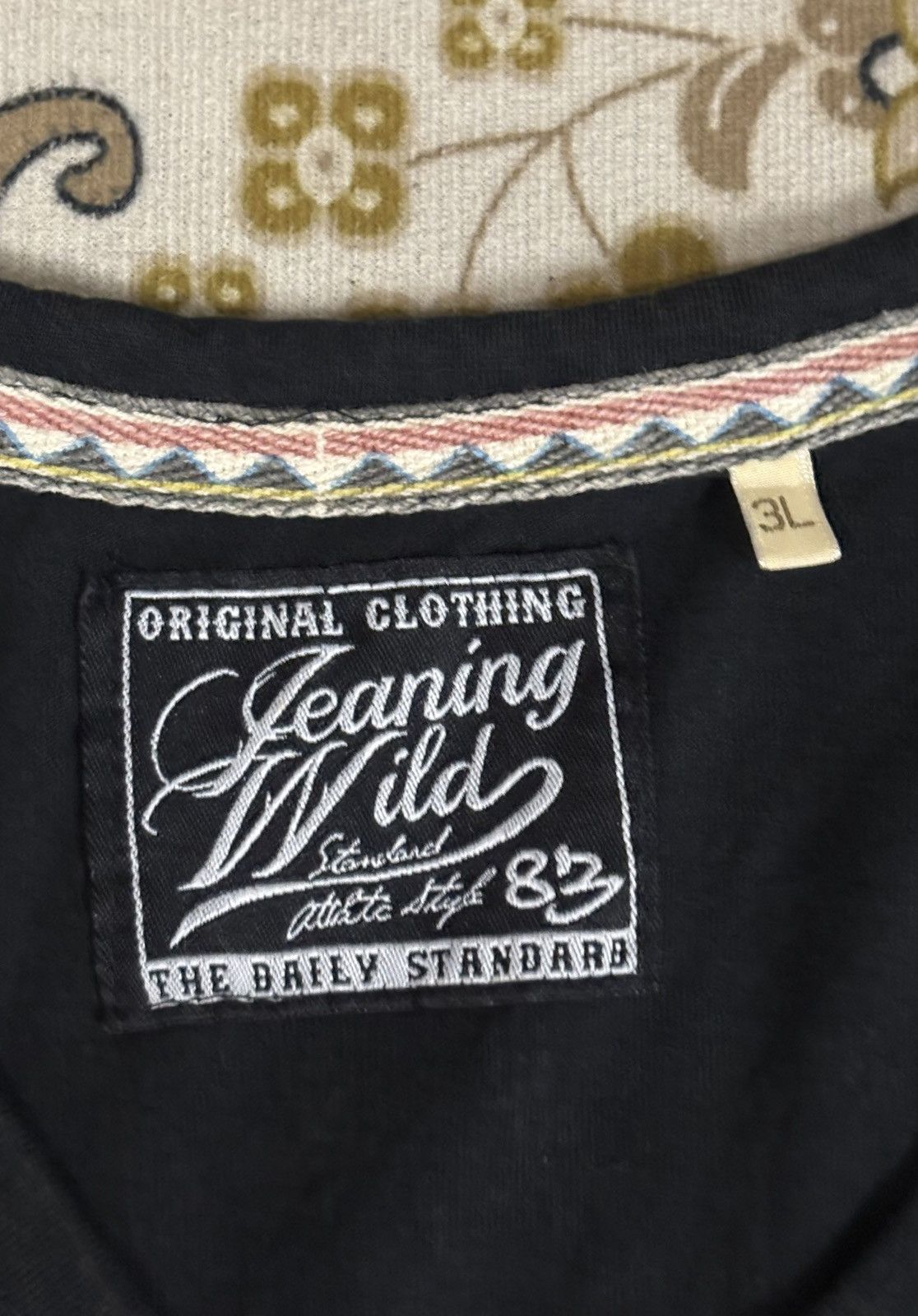 Affliction × Japanese Brand Jeaning Wild Over Print Back Side Vneck T-Shirt Size US L / EU 52-54 / 3 - 6 Thumbnail