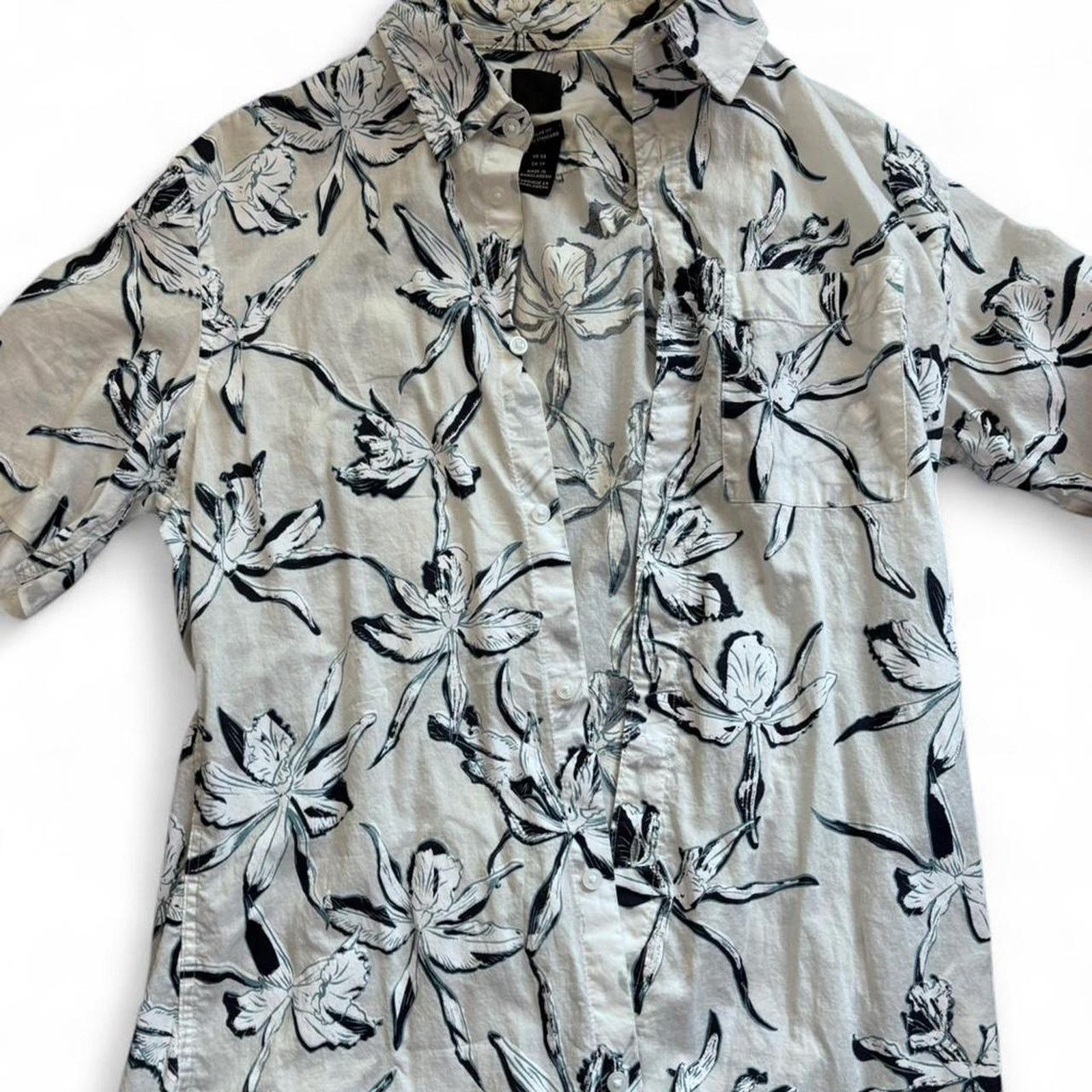 H&M White and black hm floral Size US XS / EU 42 / 0 - 3 Thumbnail