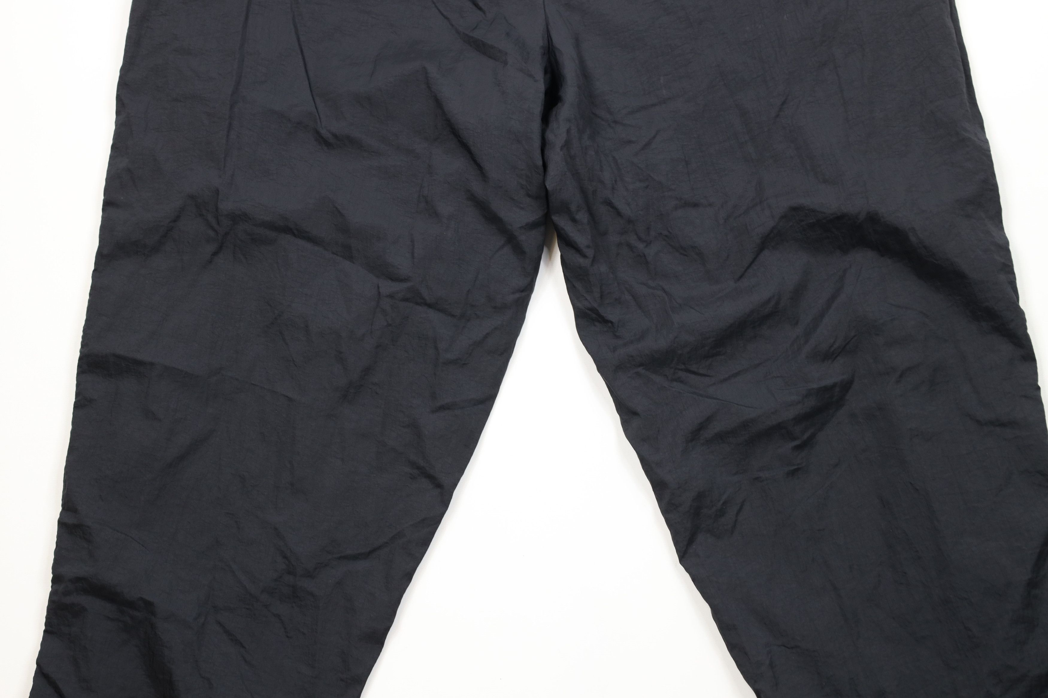 Russell Athletic × Vintage Vintage 90s Russell Athletic Windbreaker Pants Black USA Size US 38 / EU 54 - 11 Thumbnail