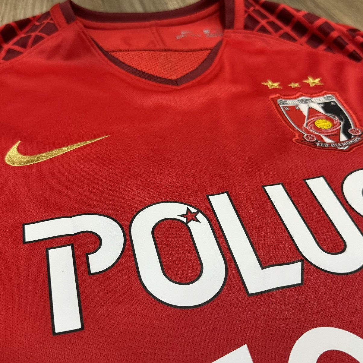 Nike Urawa Reds 2018 player issue shirt #10 Kashiwagi Size US M / EU 48-50 / 2 - 4 Thumbnail