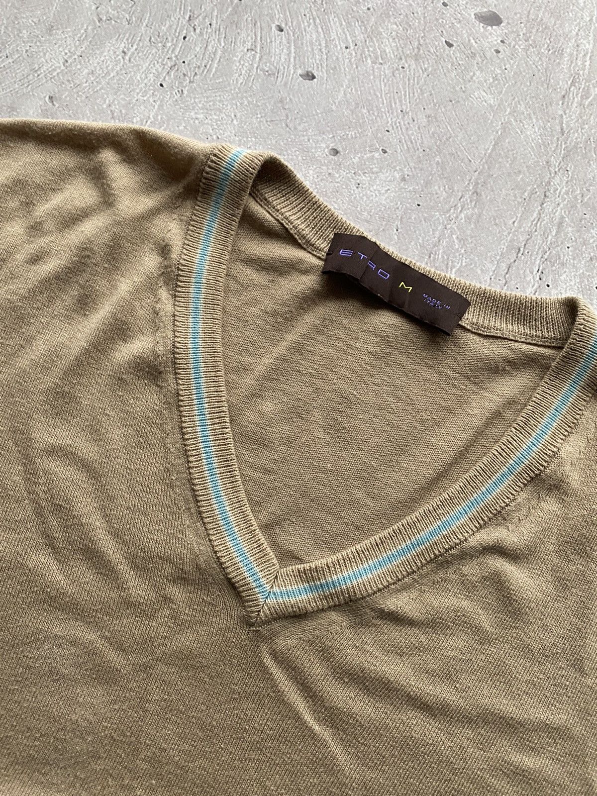 Etro Rare Etro V-Neck Cashemere Made In Italy Sweater Vintage Size M / US 6-8 / IT 42-44 - 3 Thumbnail
