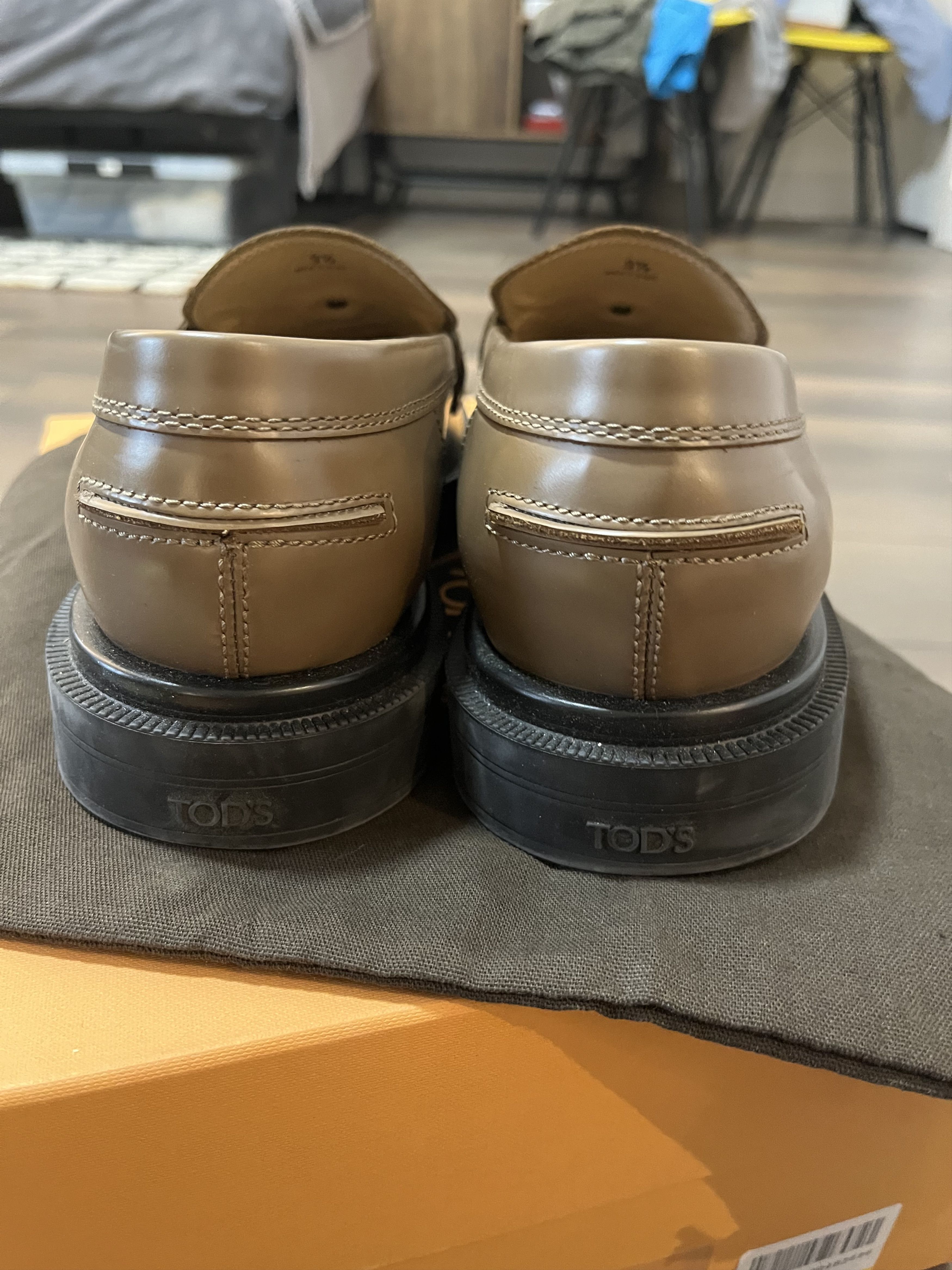 Tod's Tod's Butterscotch Olive Leather Penny Loafers Size US 11 / EU 44 - 5 Thumbnail