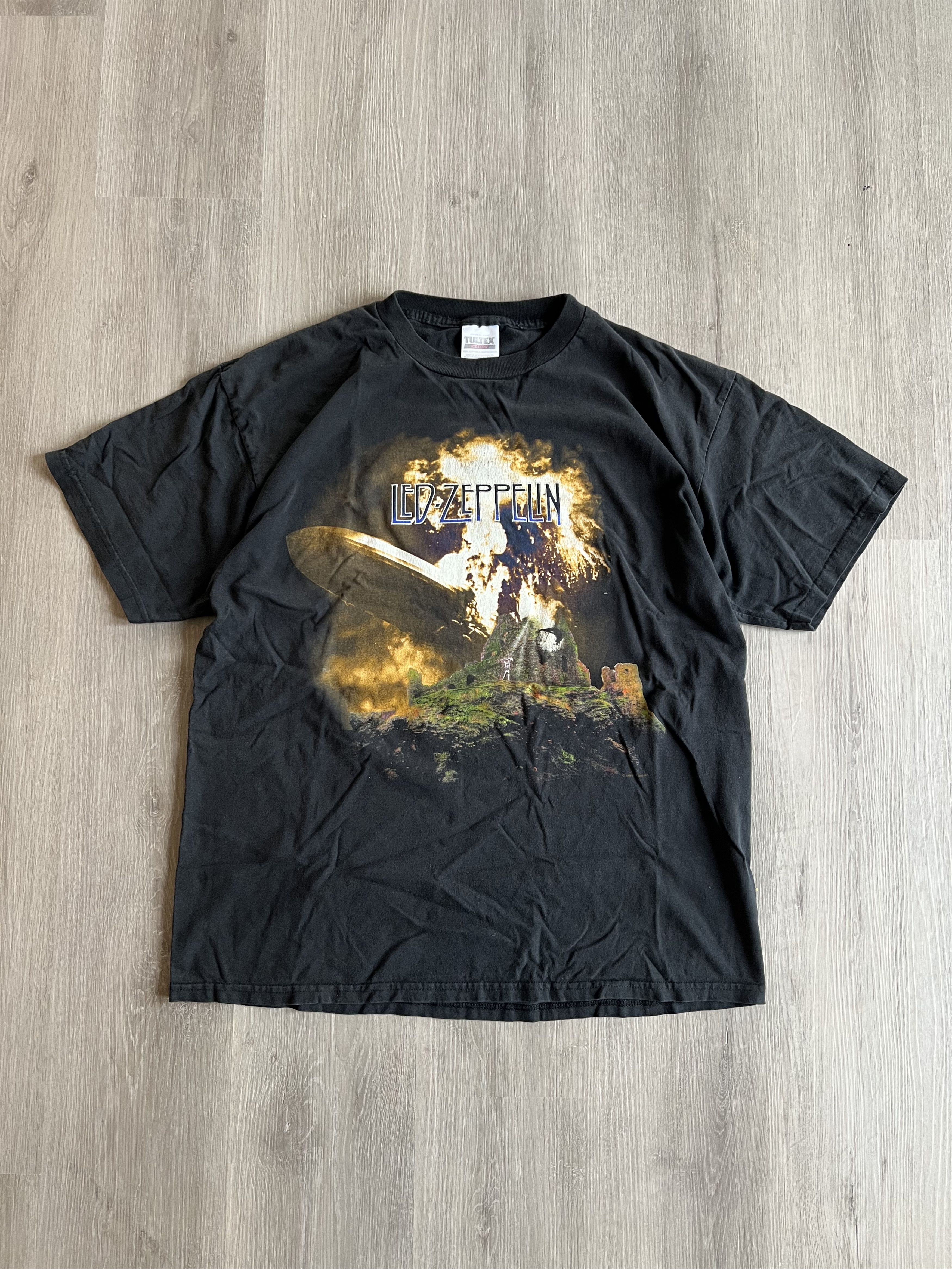 ミュージシャン LED ZEPPELIN A NEW DAY WILL DAWN TSHIRT