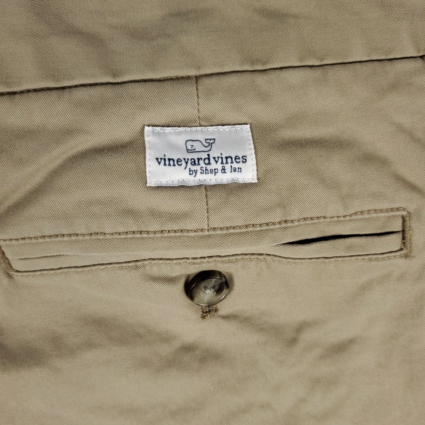 Vineyard Vines Vineyard Vines Men's Shorts Size 42 Beige Casual Chino Flat Front Knit Logo Modern Size US 42 / EU 58 - 7 Thumbnail