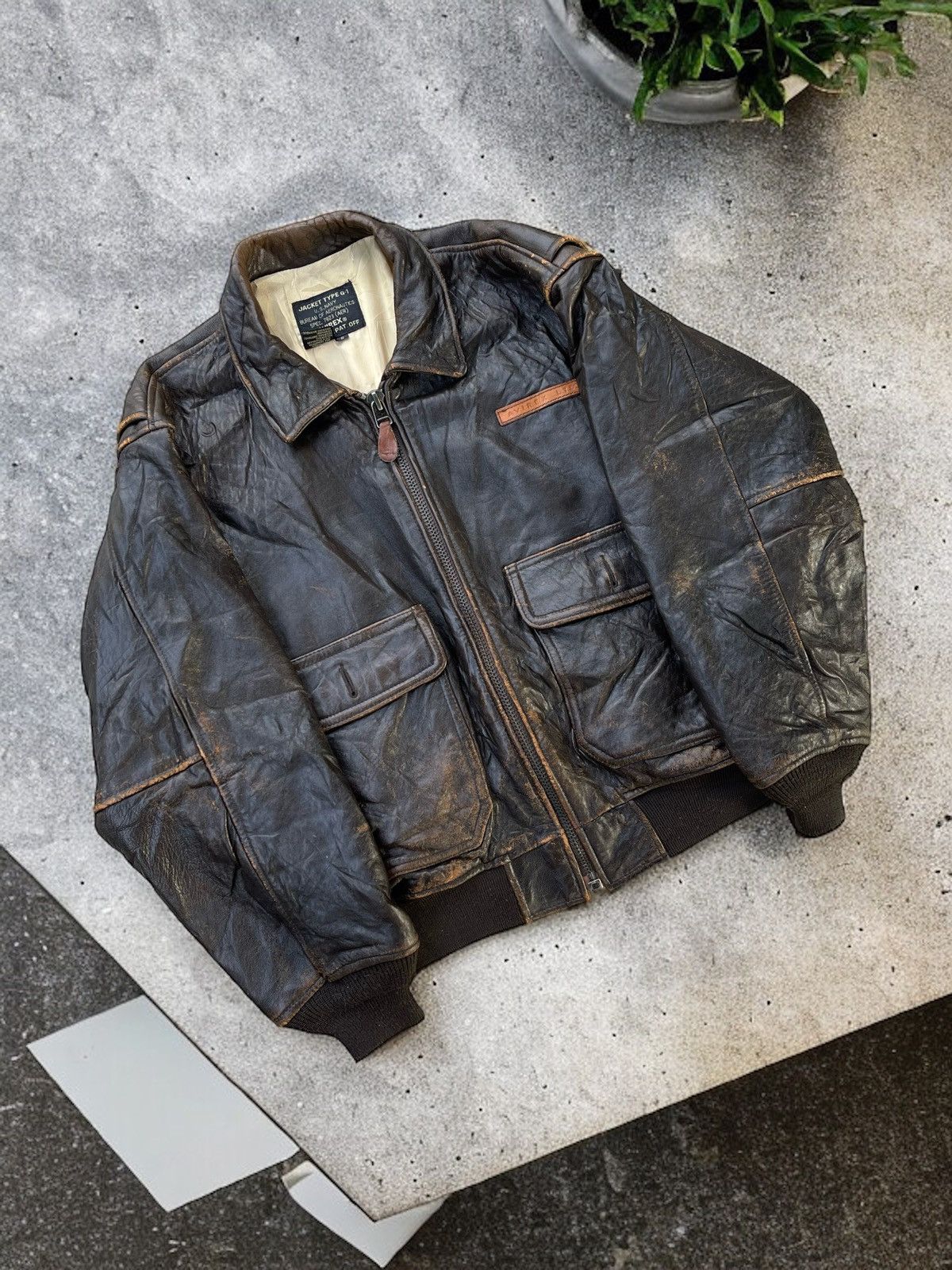 Avirex 🔥VINTAGE 80s AVIREX U.S.NAVY GENUINE LEATHER FLIGHT JACKET Size US S / EU 44-46 / 1 - 3 Thumbnail