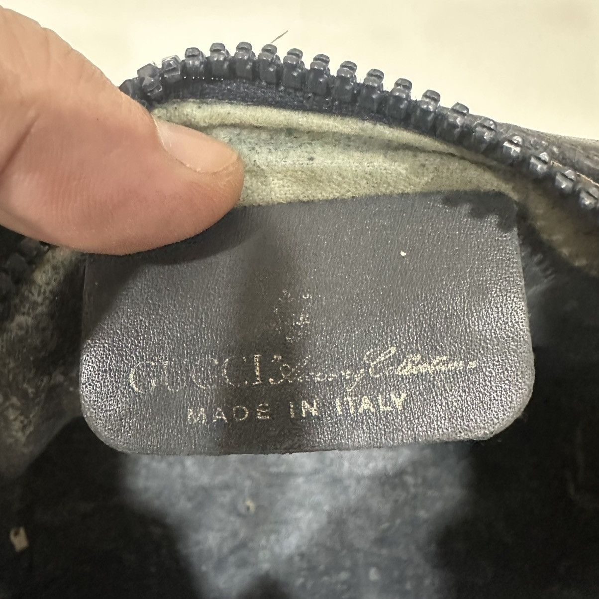 Gucci ‼️YES‼️ VINTAGE GUCCI GG MONOGRAM MAKE UP POUCH CLUTCH BAG Size ONE SIZE - 11 Thumbnail