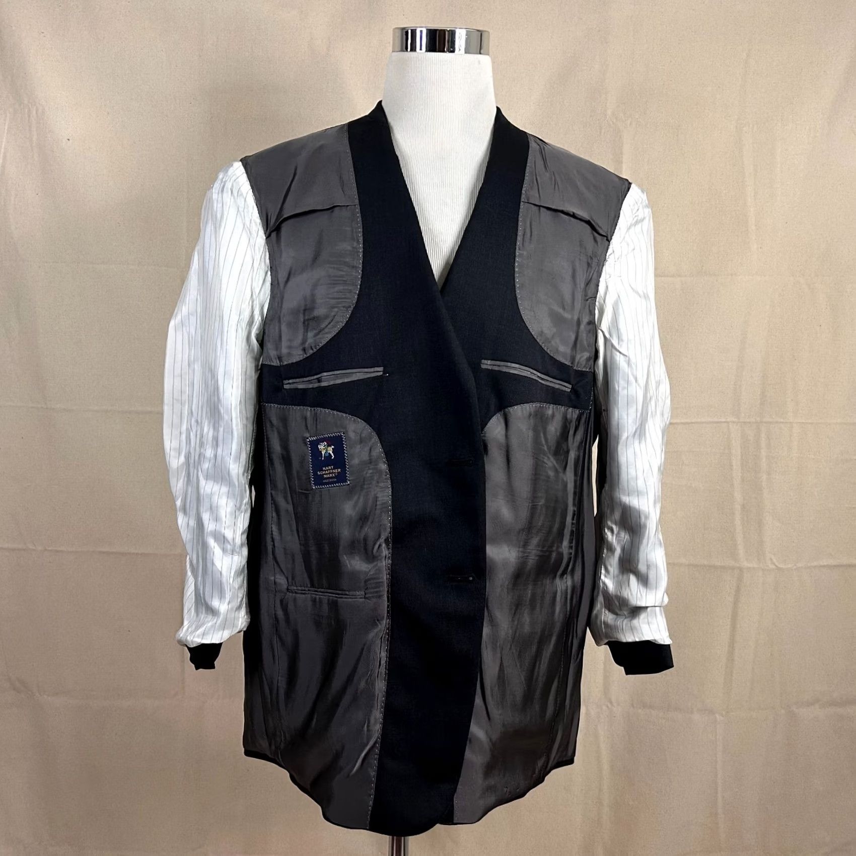 Hart Schaffner Marx Hart Schaffner Marx 48R Sport Coat Wool Blend Dark Gray Two Button Double Vented Jacket Mens Regular Size 48 Size US XS / EU 42 / 0 - 7 Thumbnail