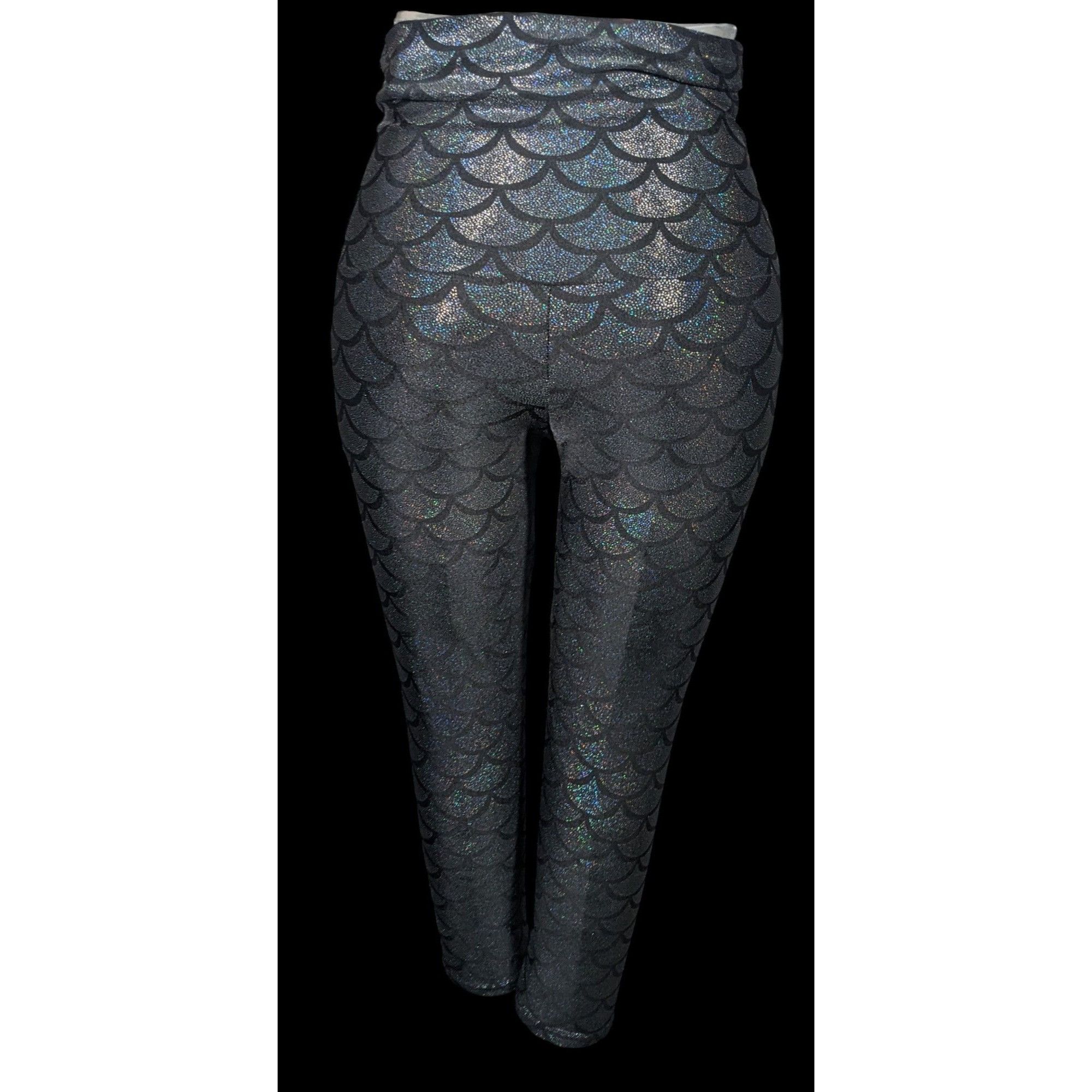 Other Emily Hsu Black Prismatic Rainbow Fish Scale Cropped Legging Size 24" / US 00 / IT 34 - 2 Thumbnail