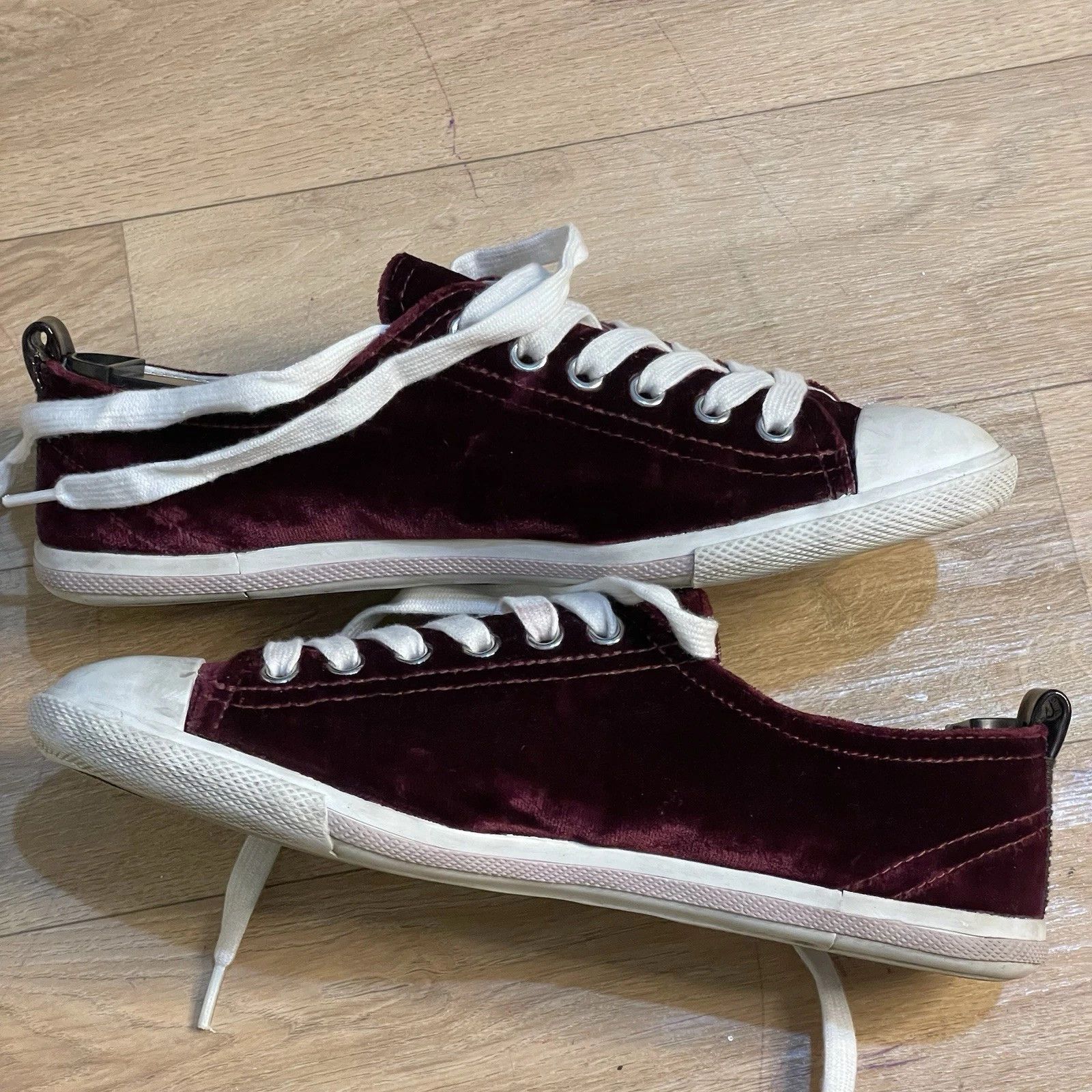 Prada Share Prada Sport Sneakers velvet Low Top Lace Up Cap Toe Size US 6 / IT 36 - 2 Thumbnail