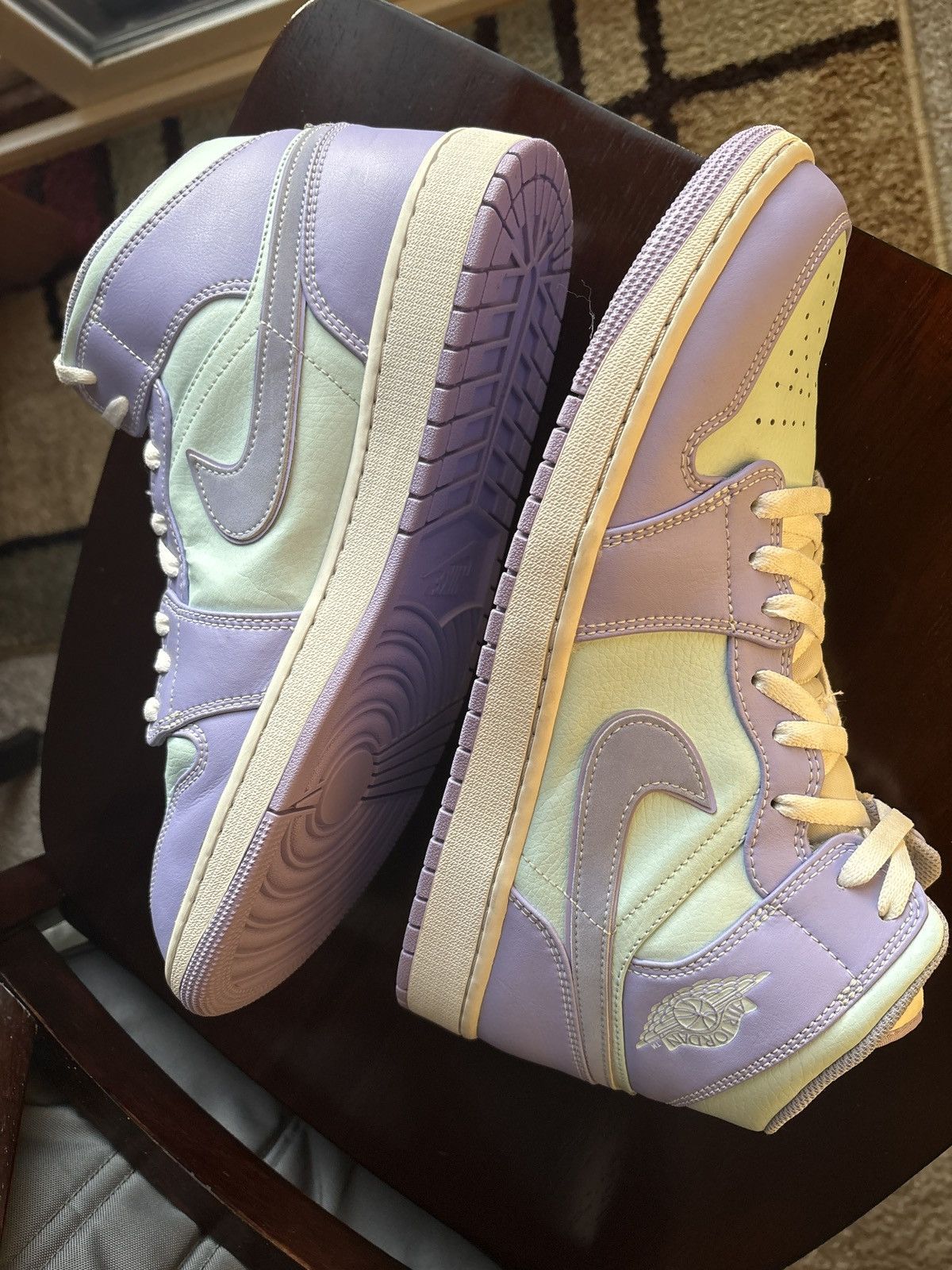 Nike Air Jordan 1 Mid Purple Pulse Size US 13 / EU 46 - 2 Thumbnail