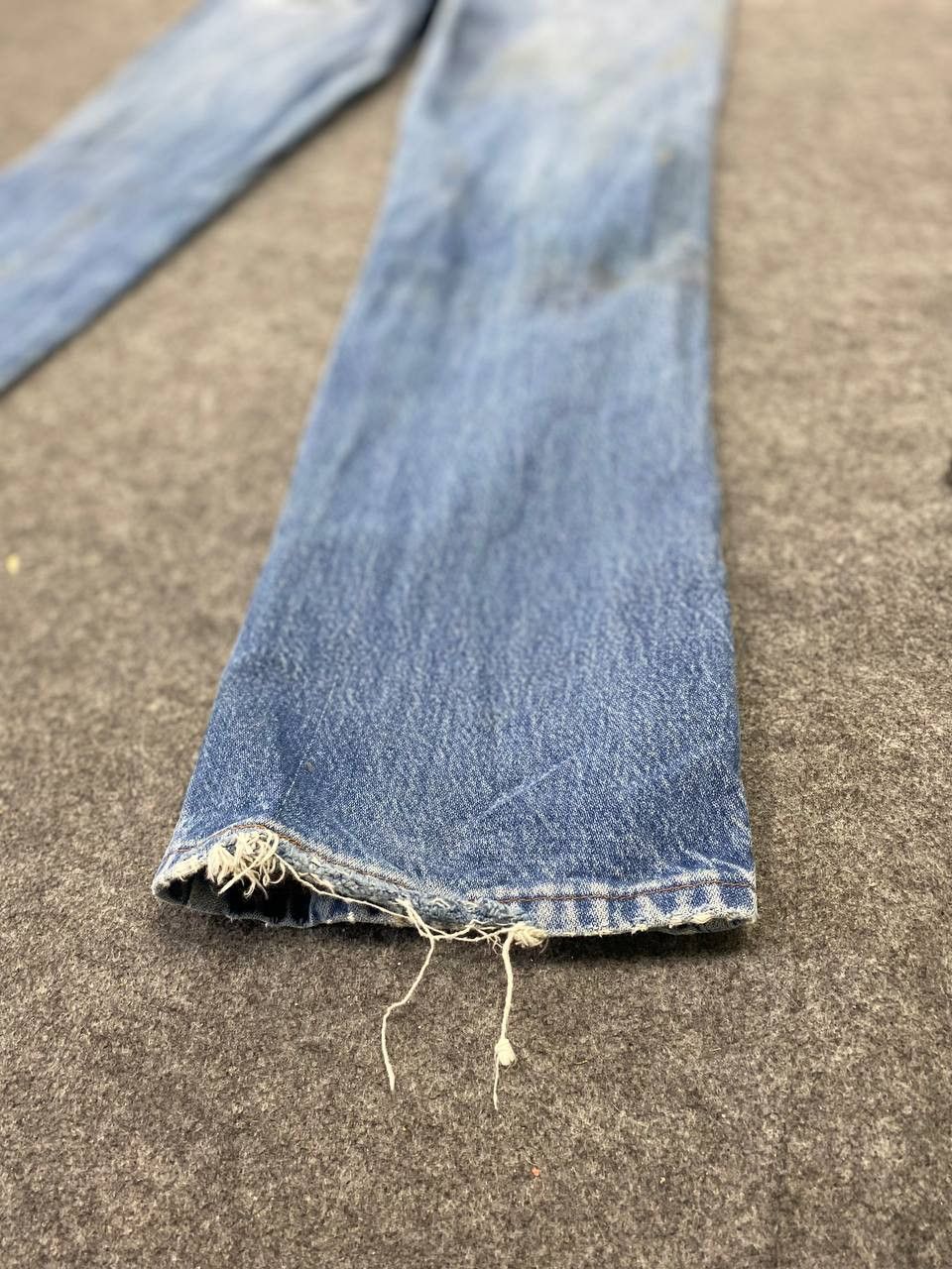 Wrangler vintage wrangler slightly distressed denim nice design Size US 34 / EU 50 - 8 Thumbnail