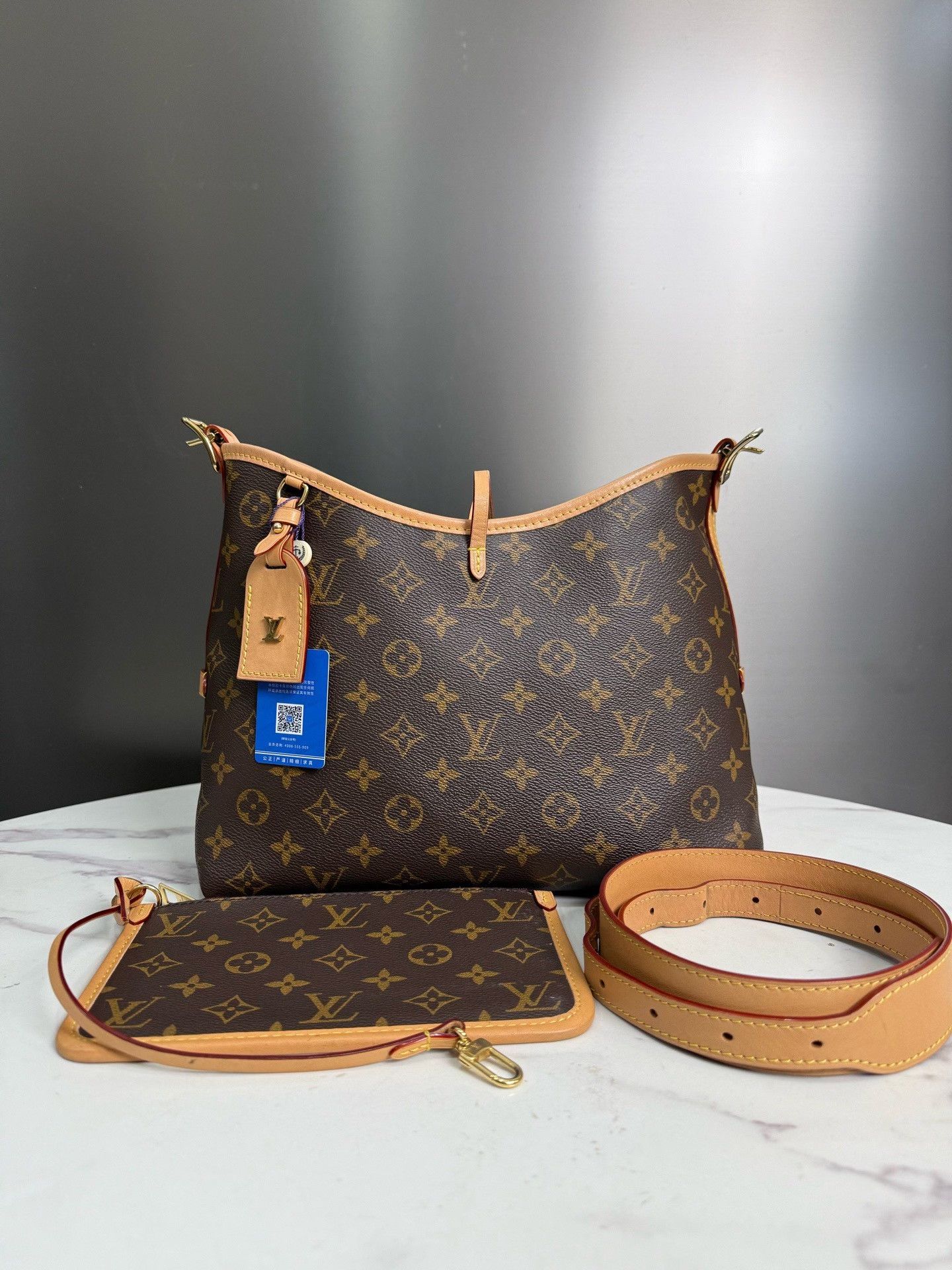 Louis Vuitton Pre-loved Bag Very good condition Size ONE SIZE - 1 Thumbnail