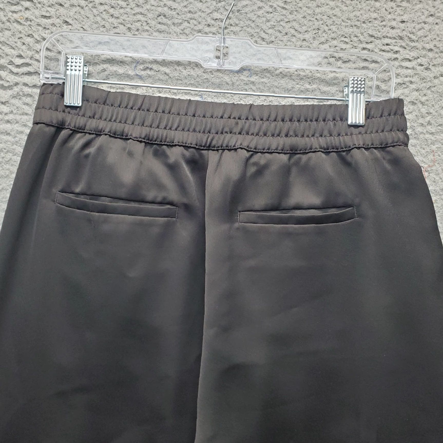 Banana Republic Banana Republic Womens S Pants Jogger Black Athletic Cargo Pockets Elastic Waist Size 28" / US 6 / IT 42 - 8 Thumbnail