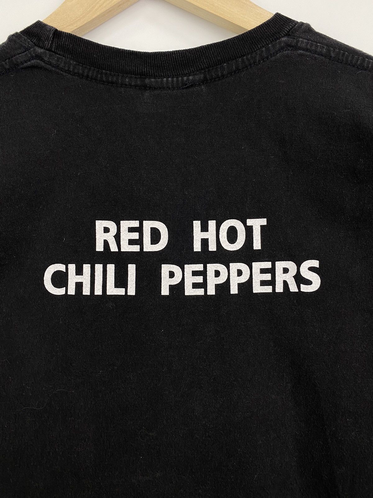 Band Tees 🇺🇸 Vintage Y2K Red Hot Chili Peppers T-Shirt Rare Retro Hype Size US M / EU 48-50 / 2 - 8 Thumbnail