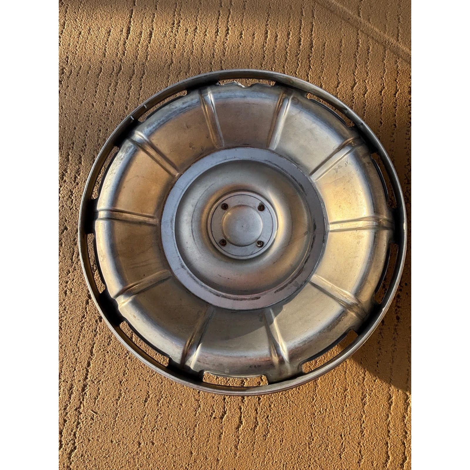 Chevrolet 1959-62 CHEVROLET CORVETTE HUBCAP WHEEL COVER VINTAGE Size 28 - 5 Thumbnail