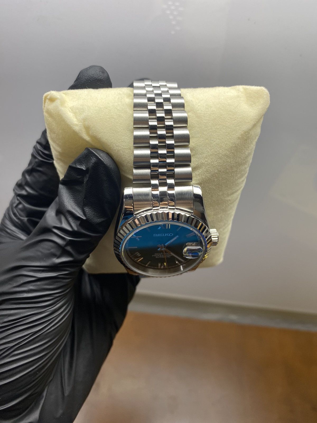 Seiko Seiko Roman Datejust 36mm Size 36 - 5 Thumbnail