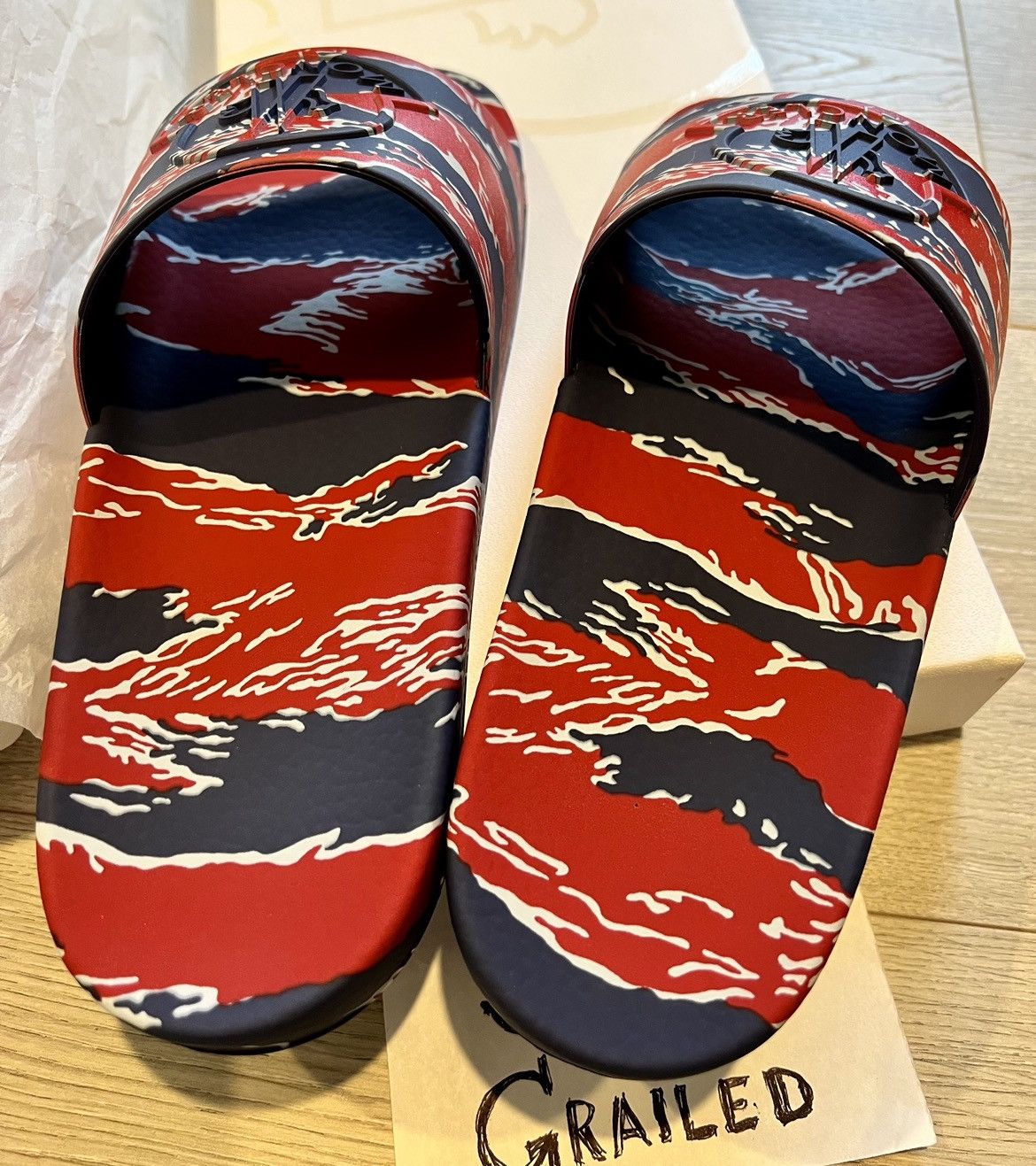 Moncler Moncler Blue Red Basile Embossed Logo Rubber Pool Slides 41 Size US 8 / EU 41 - 10 Thumbnail