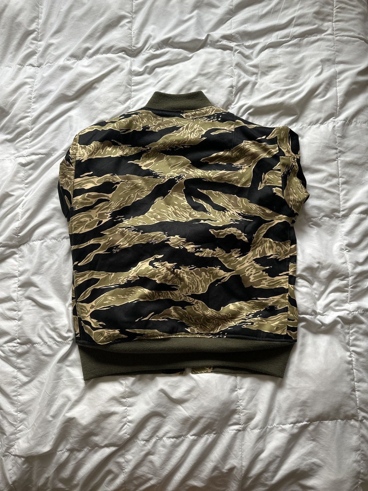 Buzz Rickson's TYPE L-2B TIGER STRIPE Size US XXL / EU 58 / 5 - 4 Thumbnail