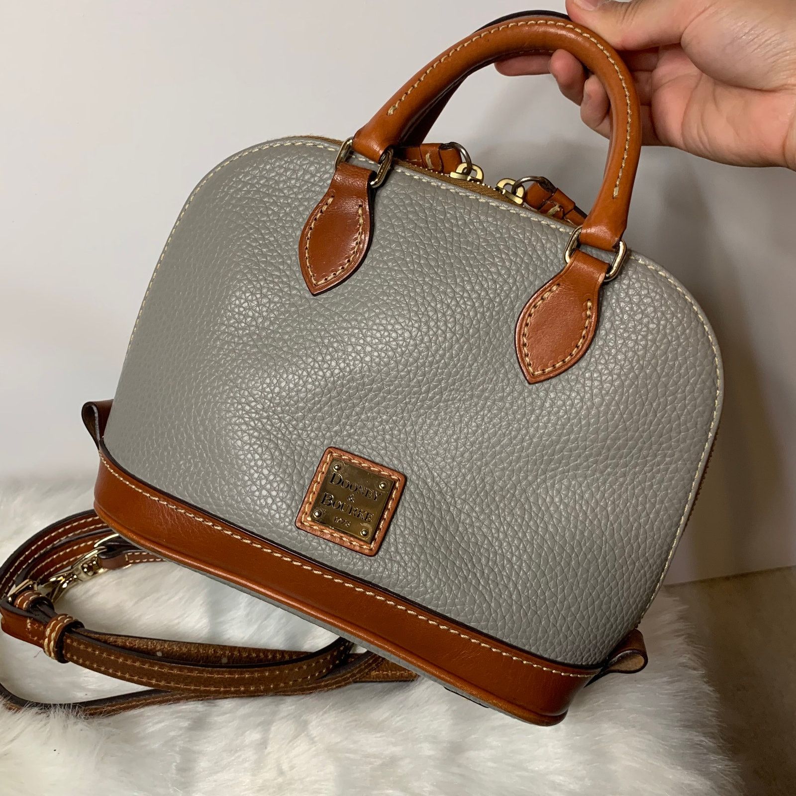 Dooney & Bourke Dooney & Bourke Gray Leather Crossbody Handbags Size ONE SIZE - 13 Thumbnail