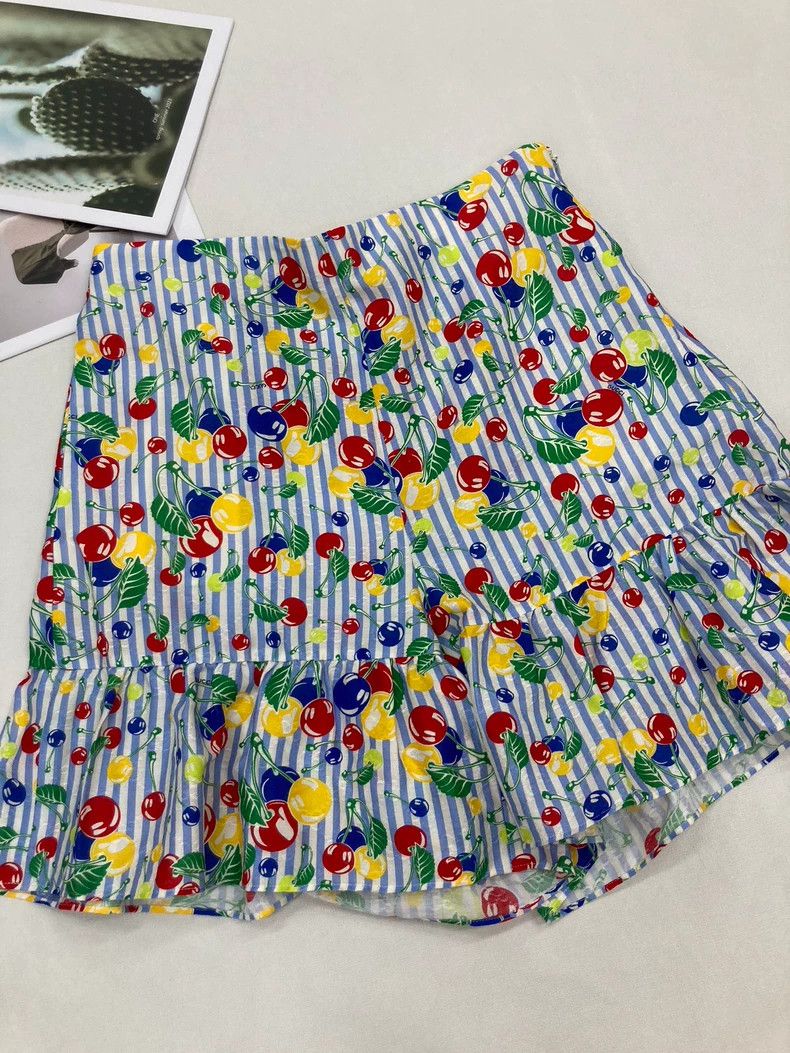 Gucci Gucci Cherry-printed shorts Size 27" / US 4 / IT 40 - 4 Thumbnail