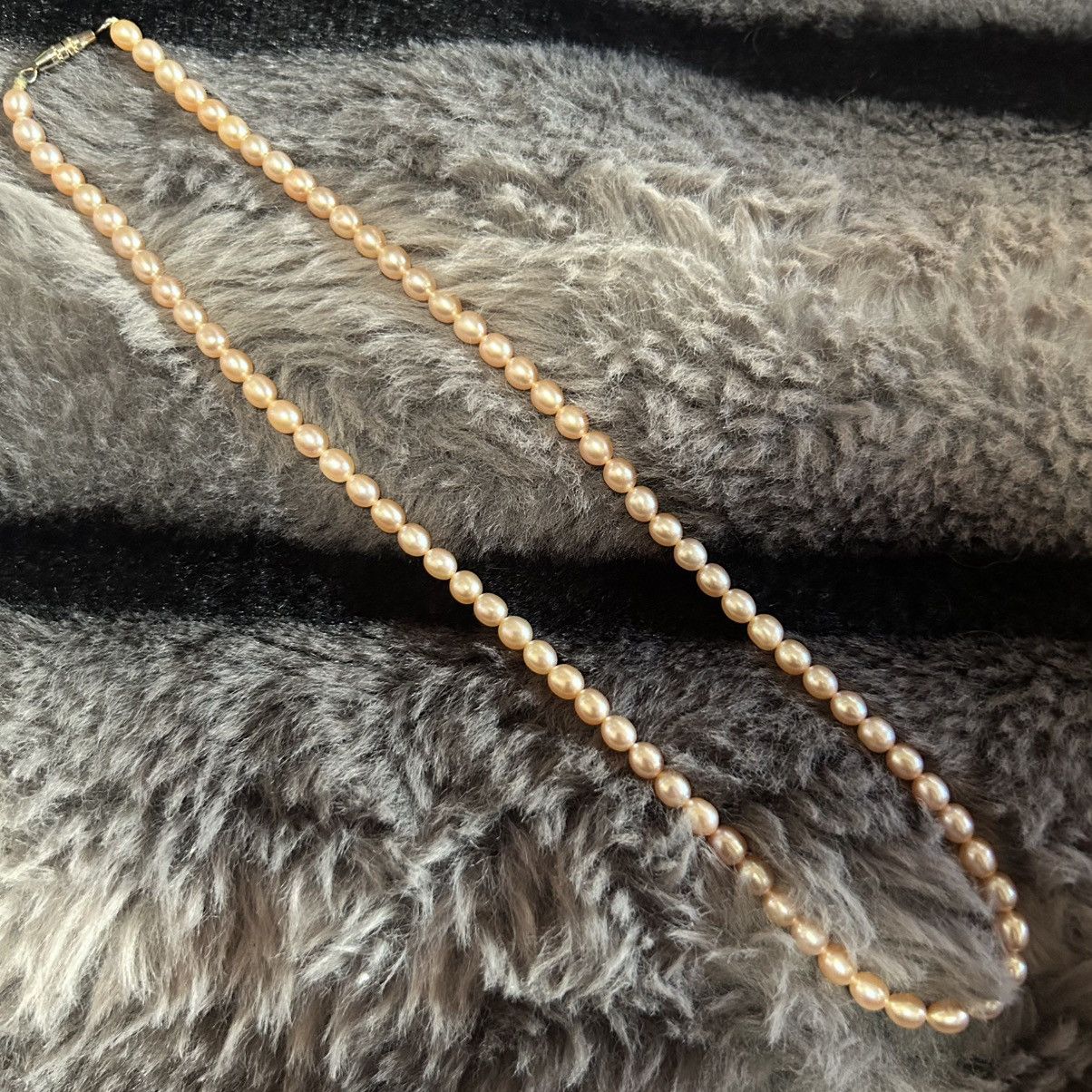 Vintage Vintage 70s elegant light peach genuine pearl necklace Size ONE SIZE - 8 Thumbnail