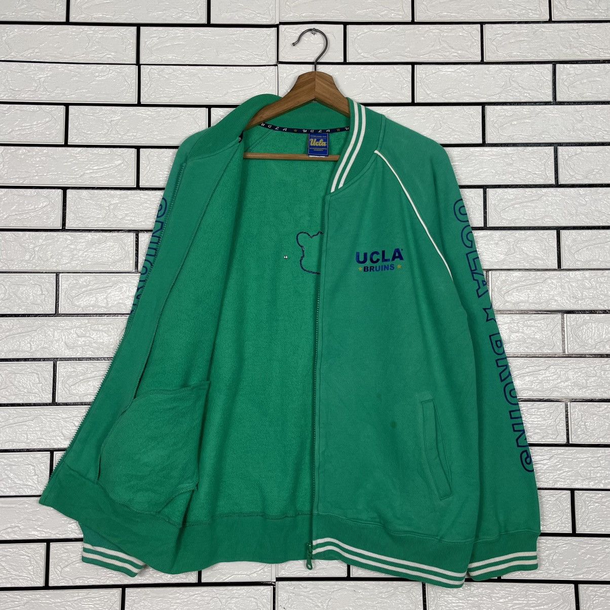 Other UCLA Bruins Zipper Sweater Jacket Size US L / EU 52-54 / 3 - 9 Thumbnail