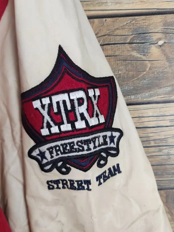 Japanese Brand DL Amore Puro Red Cream Varsity Jackets #W1111 Size US L / EU 52-54 / 3 - 11 Thumbnail