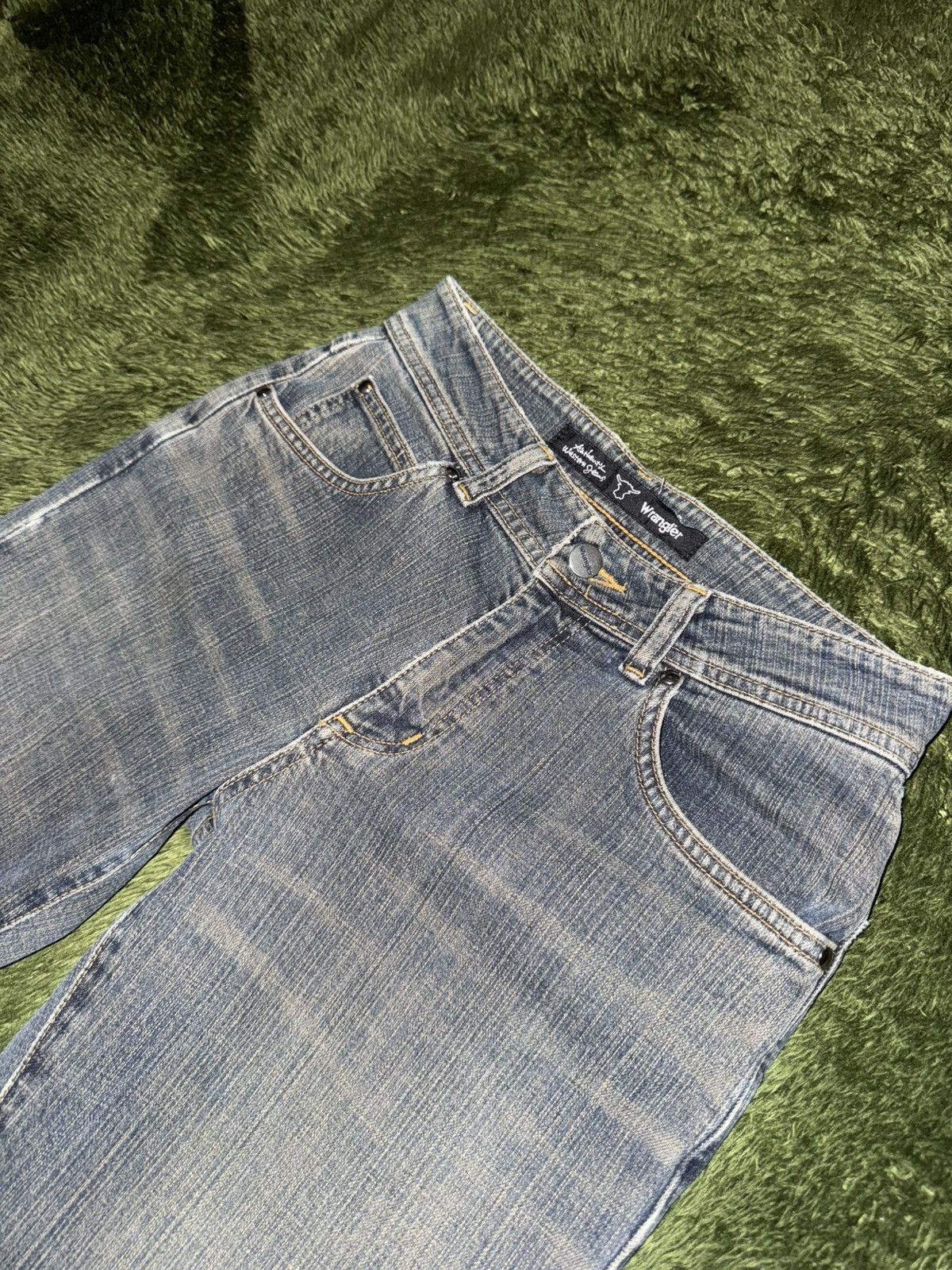 Wrangler [28] Wrangler Japan Vintage-Washed Bootcut Denim Pants Size US 28 / EU 44 - 2 Thumbnail