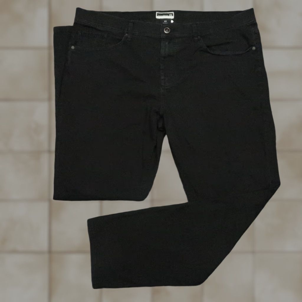 TravisMathew Travis Mathew Jeans Mens 40x33 Black 5 Pocket Straight Denim Legacy Size US 40 / EU 56 - 1 Thumbnail