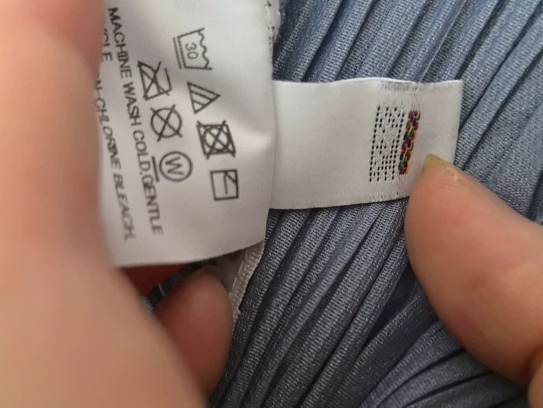 Issey Miyake Issey Miyake size:3 Grayish-blue pleated short-sleeved top Size S / US 4 / IT 40 - 5 Thumbnail