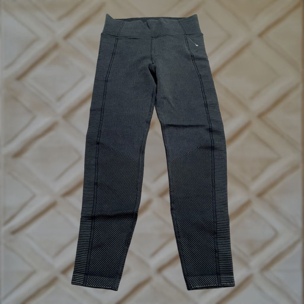 Vintage Offline Aerie Cropped Leggings Womens XS Dark Gray Stripe Active Yoga 24x22.5 Size 26" / US 2 / IT 38 - 1 Thumbnail