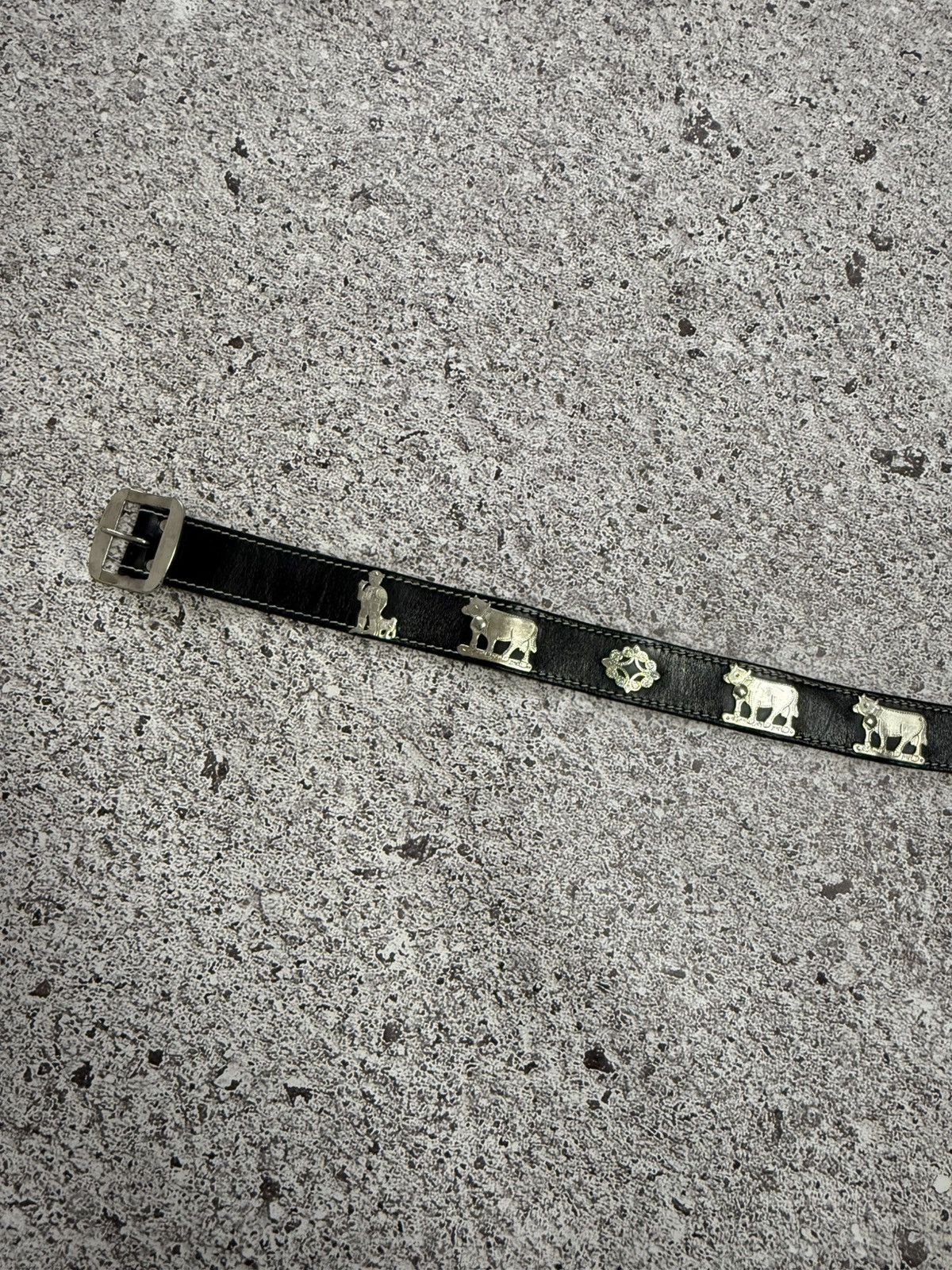Etro Vintage Luxury Etro Leather Cows Belt Japanese Brand Size ONE SIZE - 14 Thumbnail