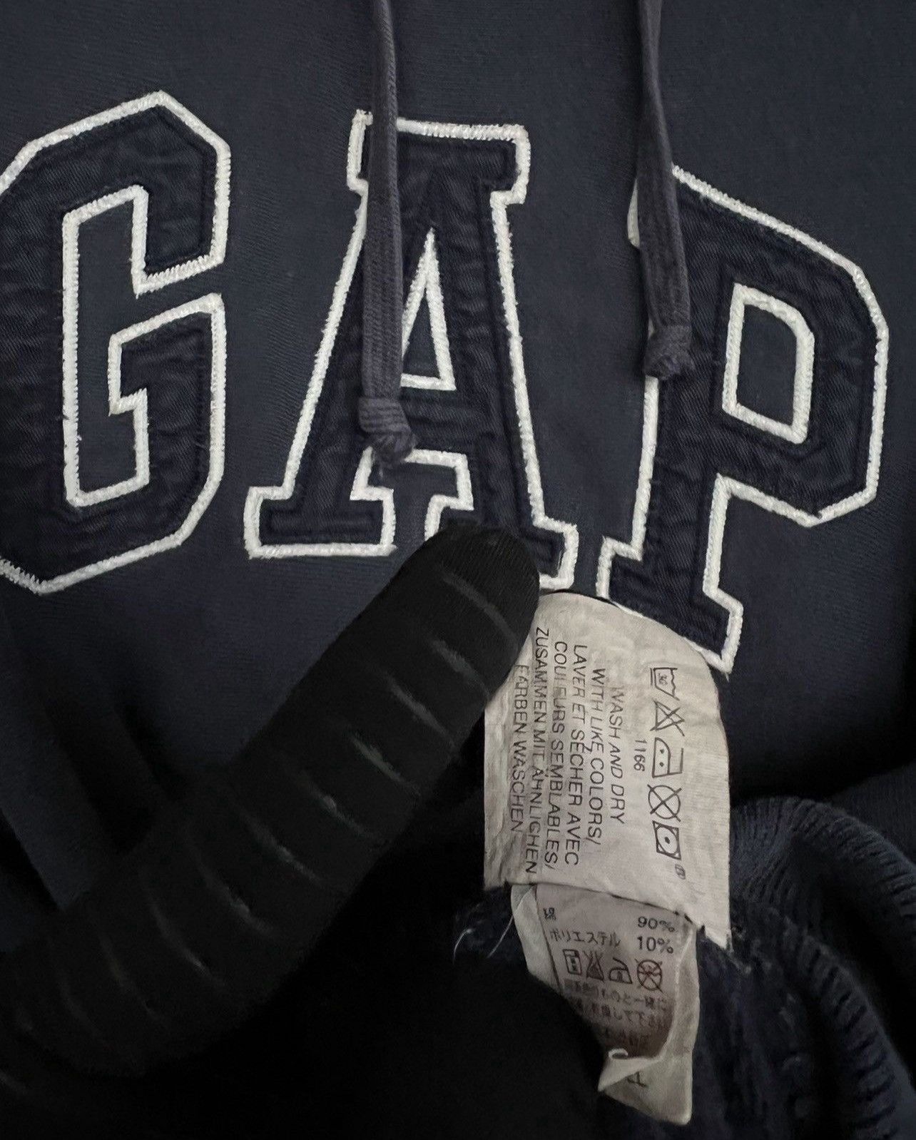 Gap Vintage Gap Navy Blue Hoodie Gap Faded Hoodie Size L Size US L / EU 52-54 / 3 - 8 Thumbnail