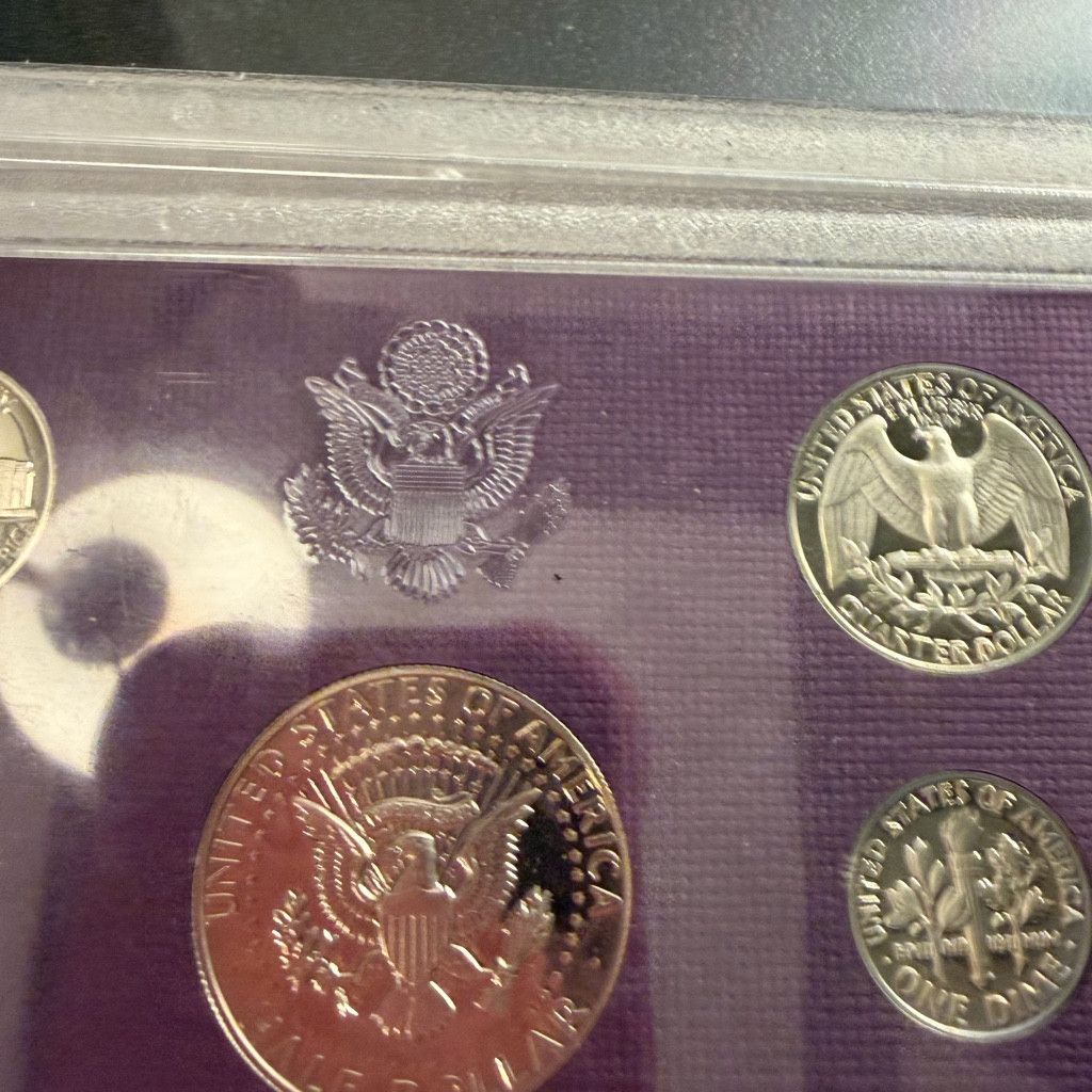 WISDOM Pair 1983 & 1984 U.S. Proof Sets Size 26 - 9 Thumbnail