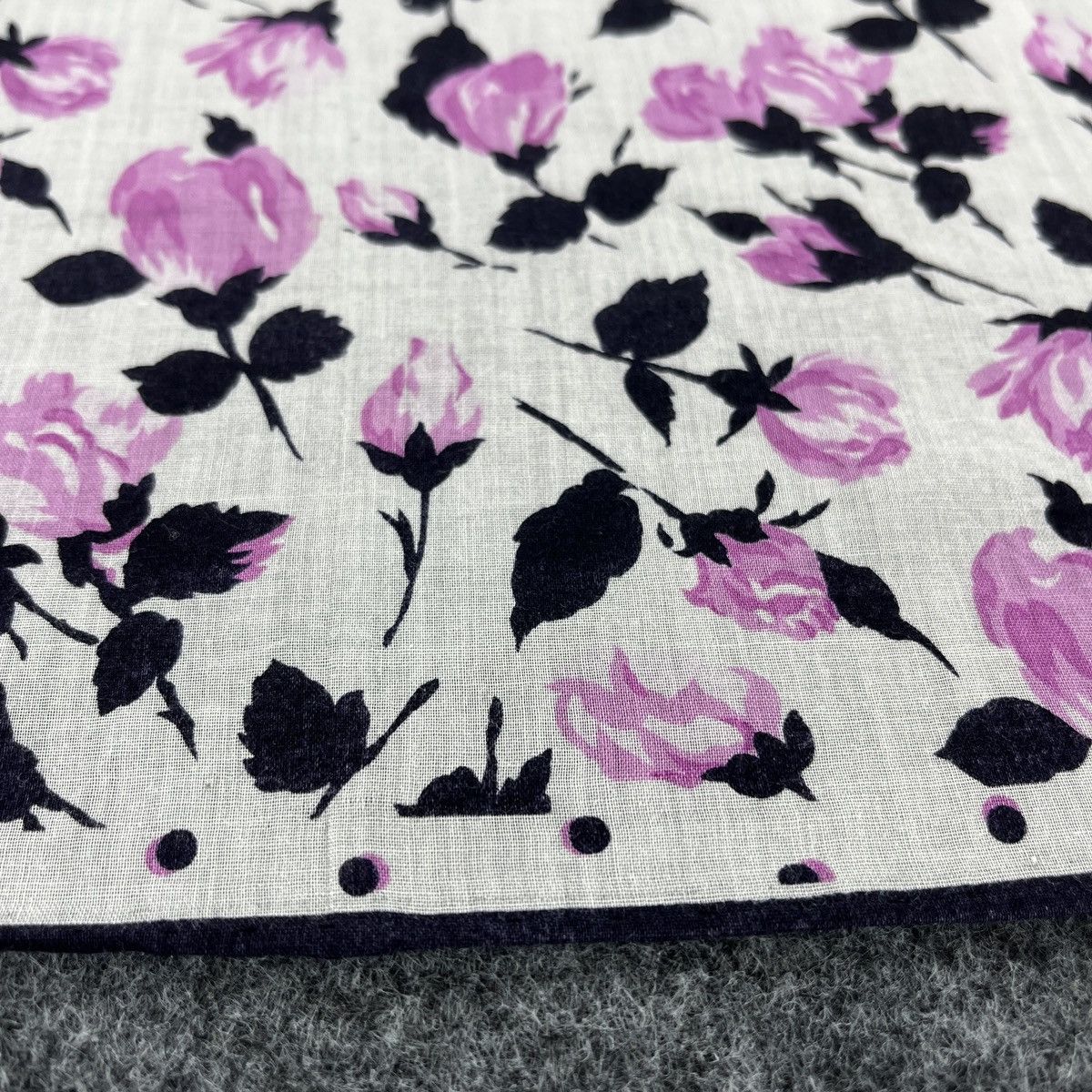 Givenchy Givenchy Handkerchief / Bandana / Neckerchief B477 Size ONE SIZE - 7 Thumbnail