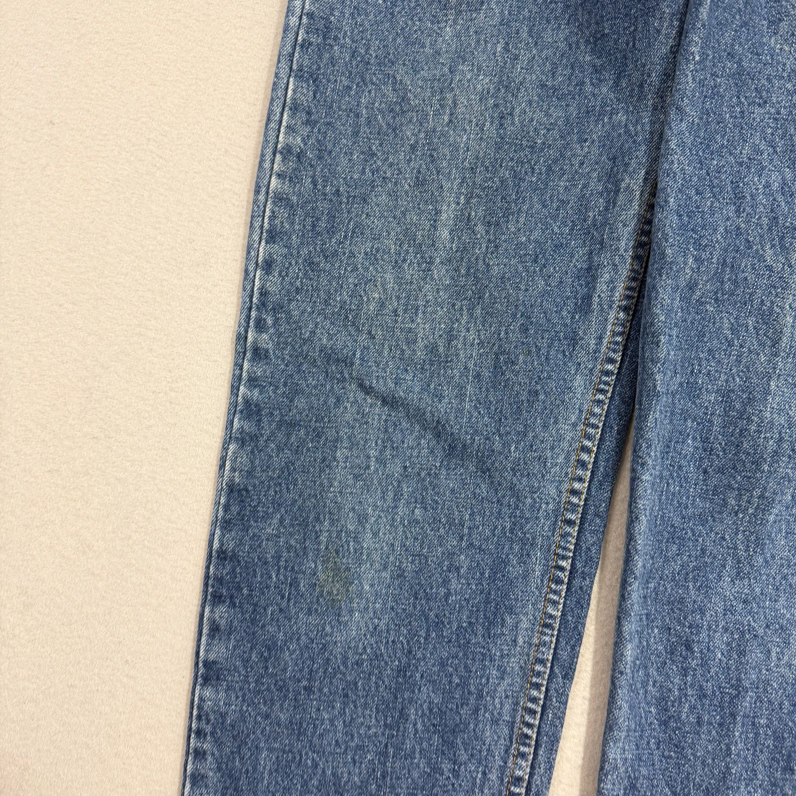 Levi's Vintage Levis 550 Jeans Men's 31x31 Blue Tapered Canada 90s Size US 31 - 3 Thumbnail