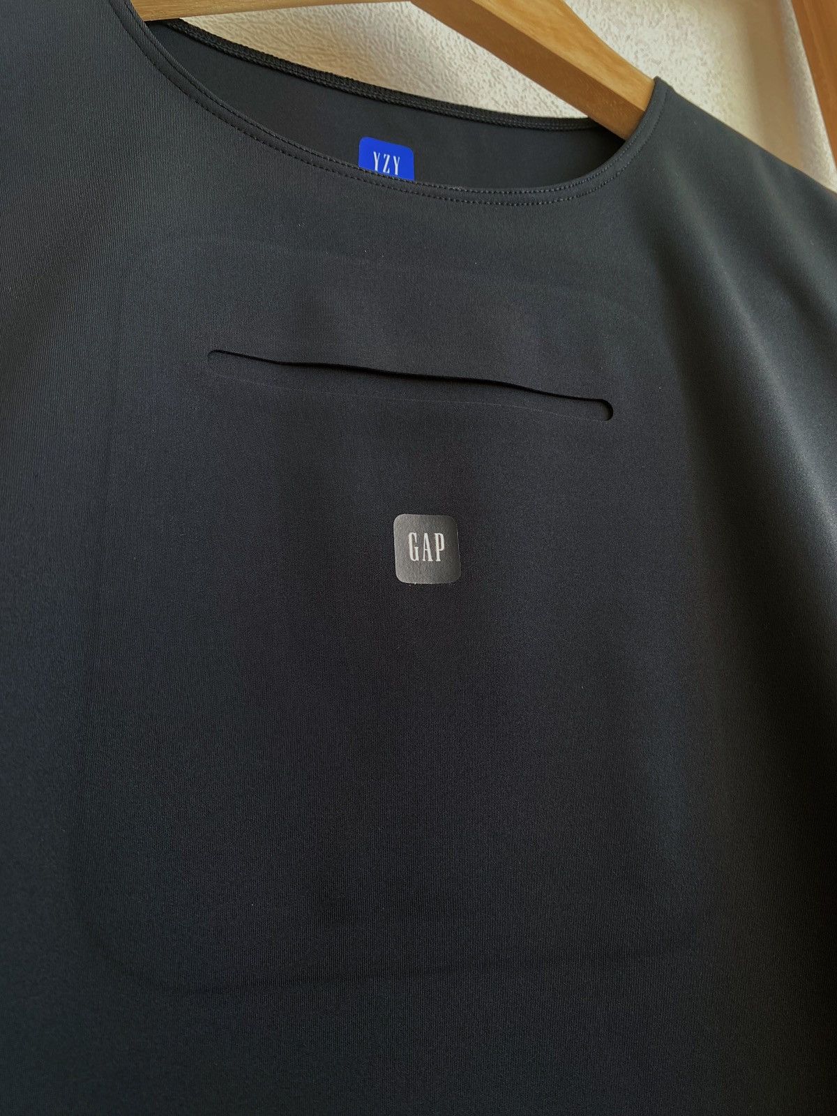 Balenciaga × Gap × Yeezy Yeezy Gap Engineered By Balenciaga Long Sleeve Second Skin Size L / US 10 / IT 46 - 14 Thumbnail