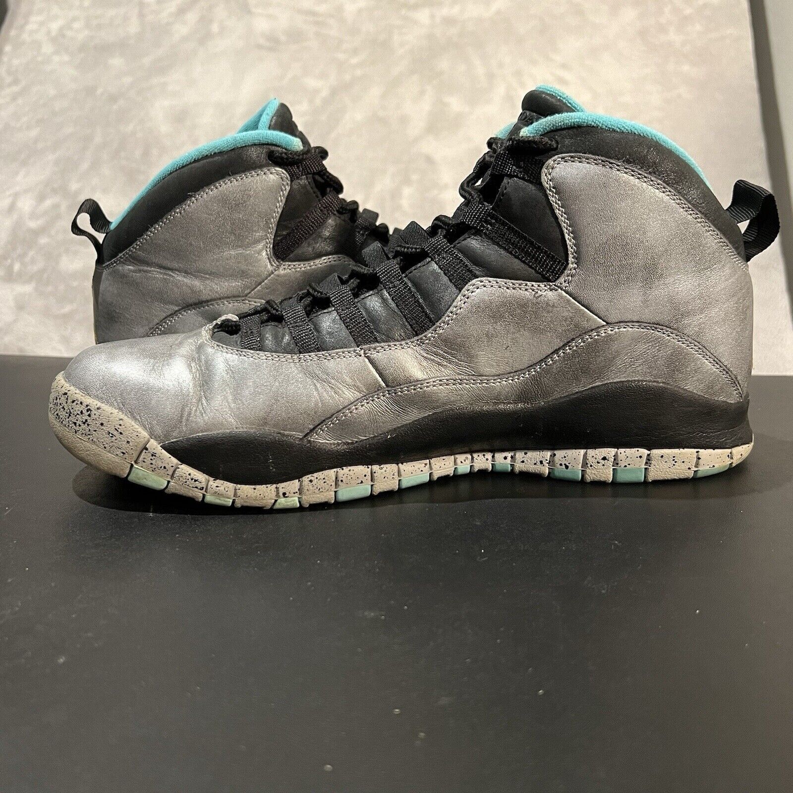 Jordan Brand Jordan 10 Retro Lady Lib Men's 13 Dust 705178-045 Athletic Size US 13 / EU 46 - 7 Thumbnail