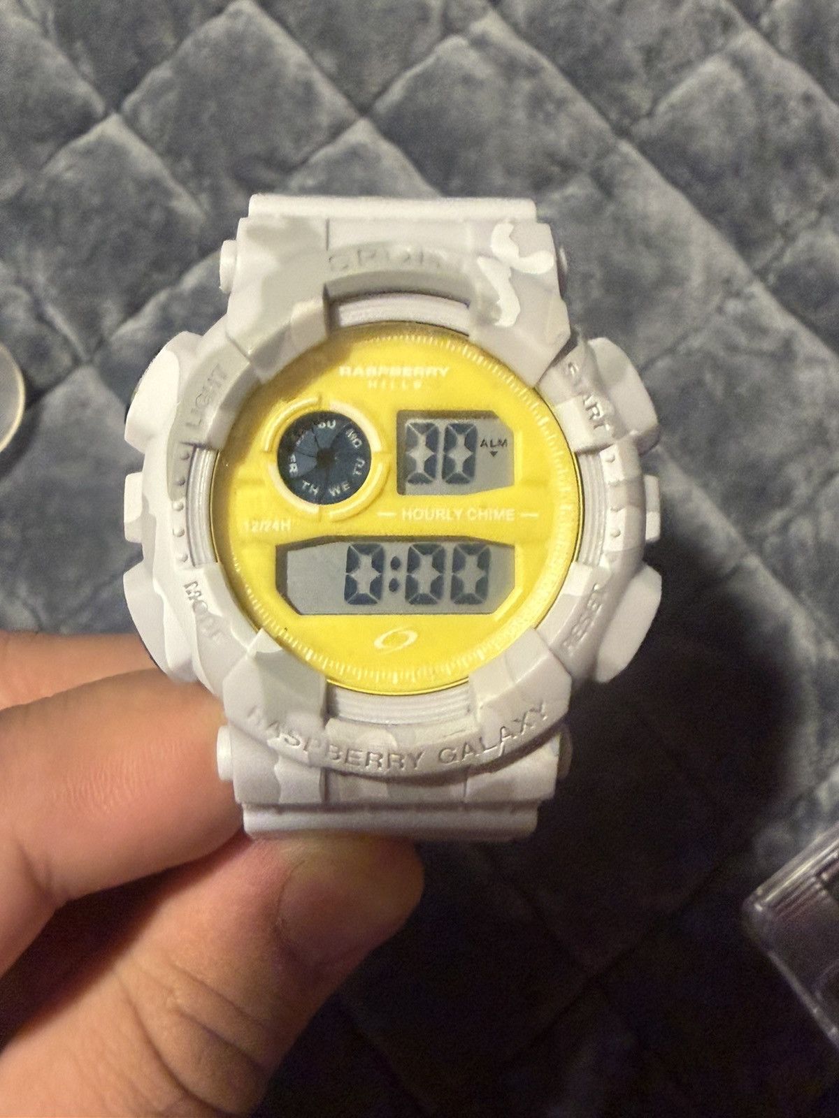 The GV Gallery The GV Gallery x G Shock Watch Size ONE SIZE - 5 Thumbnail