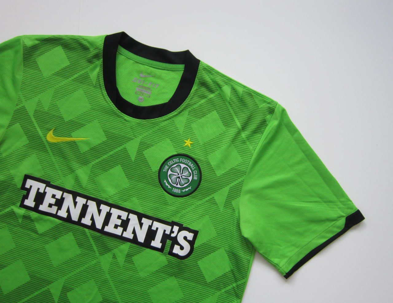 Nike Nike Celtic Soccer Jersey 2010-2011 Away Size US M / EU 48-50 / 2 - 2 Thumbnail