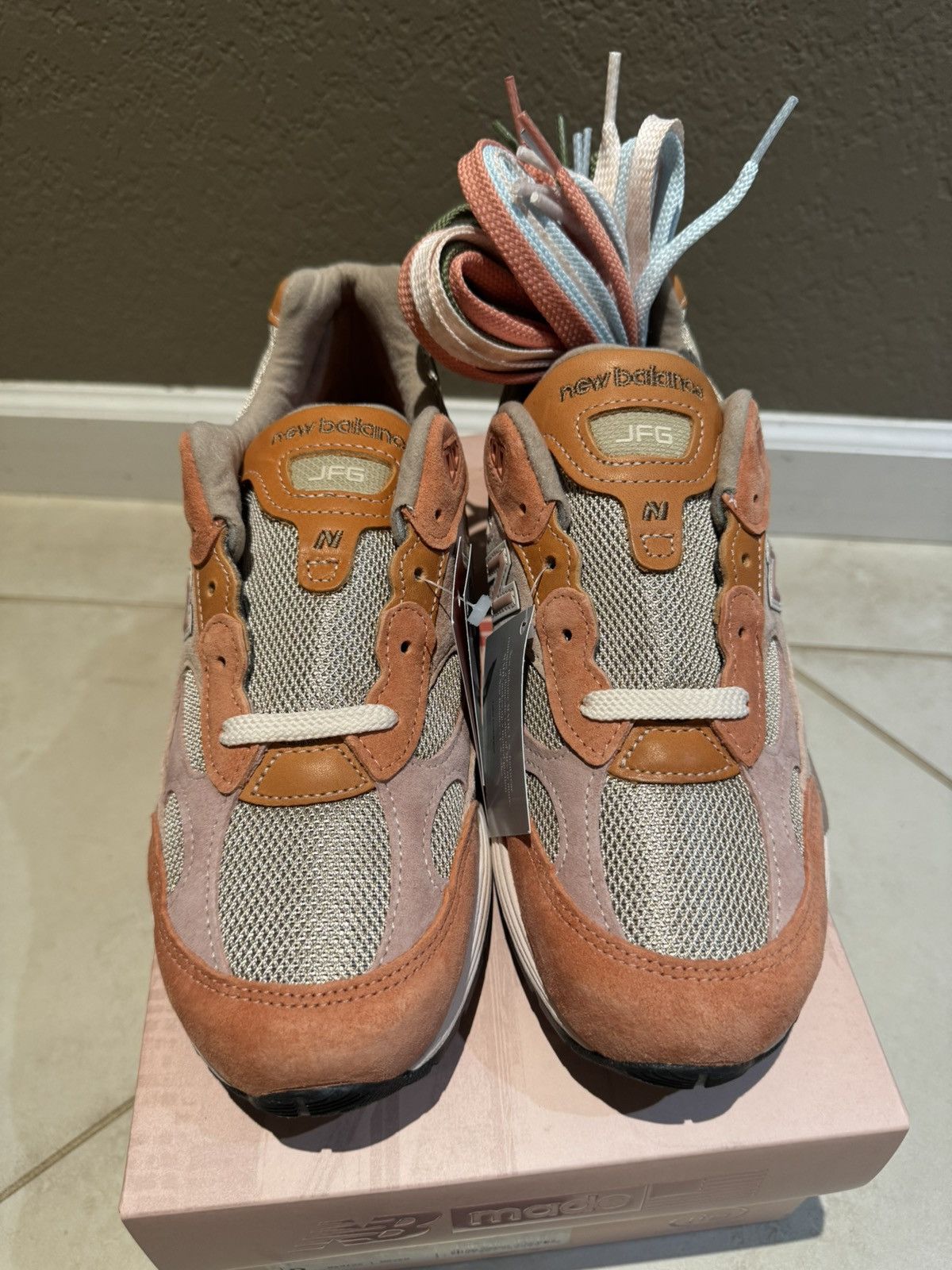 Joe Freshgoods × New Balance NEW 8 Joe Freshgoods New Balance 992 Suede Multiple Laces Size US 8 / EU 41 - 2 Thumbnail