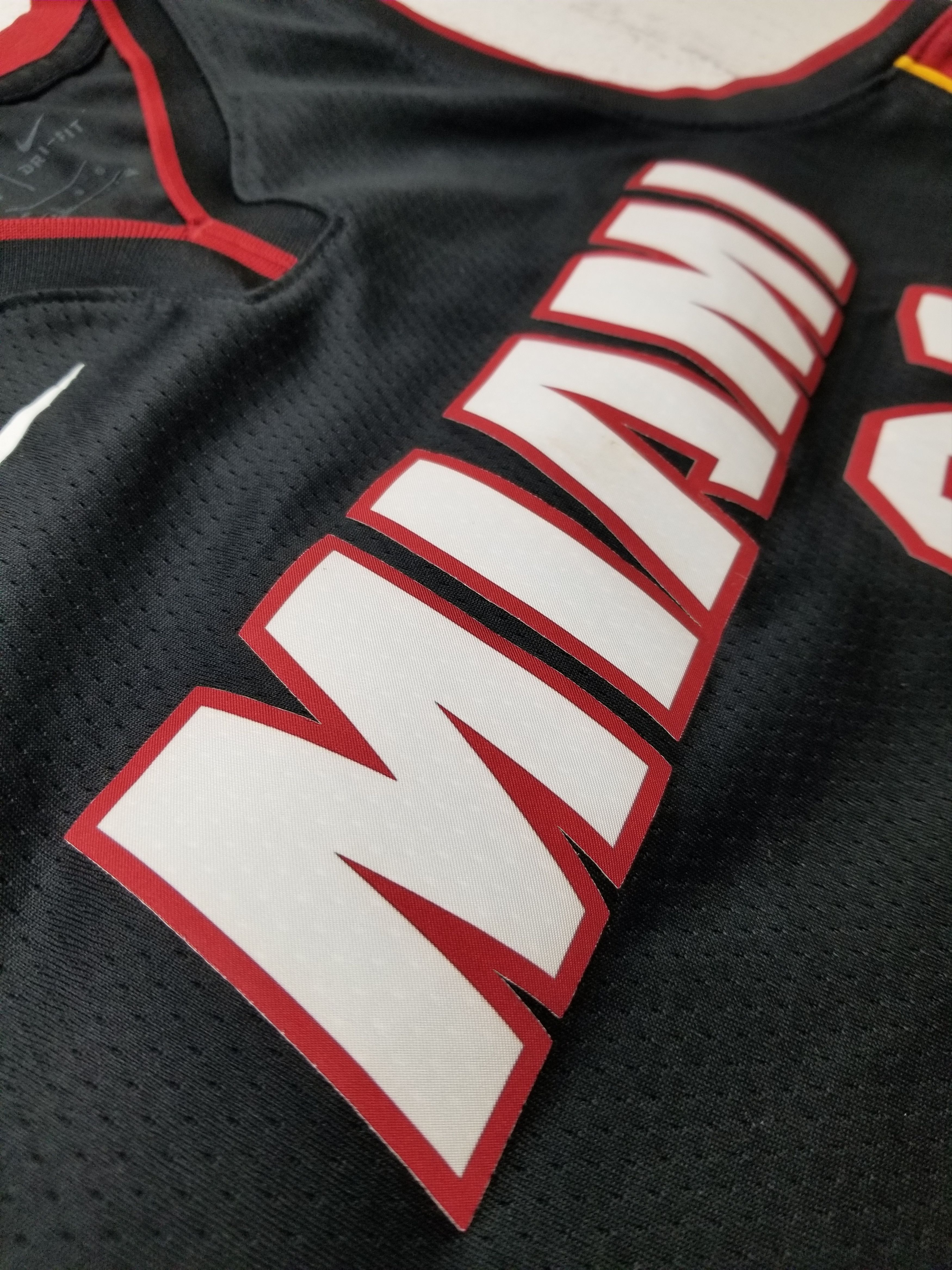 Nike Nike NBA Miami Heat Hassan Whiteside Swingman Jersey Size US L / EU 52-54 / 3 - 10 Thumbnail