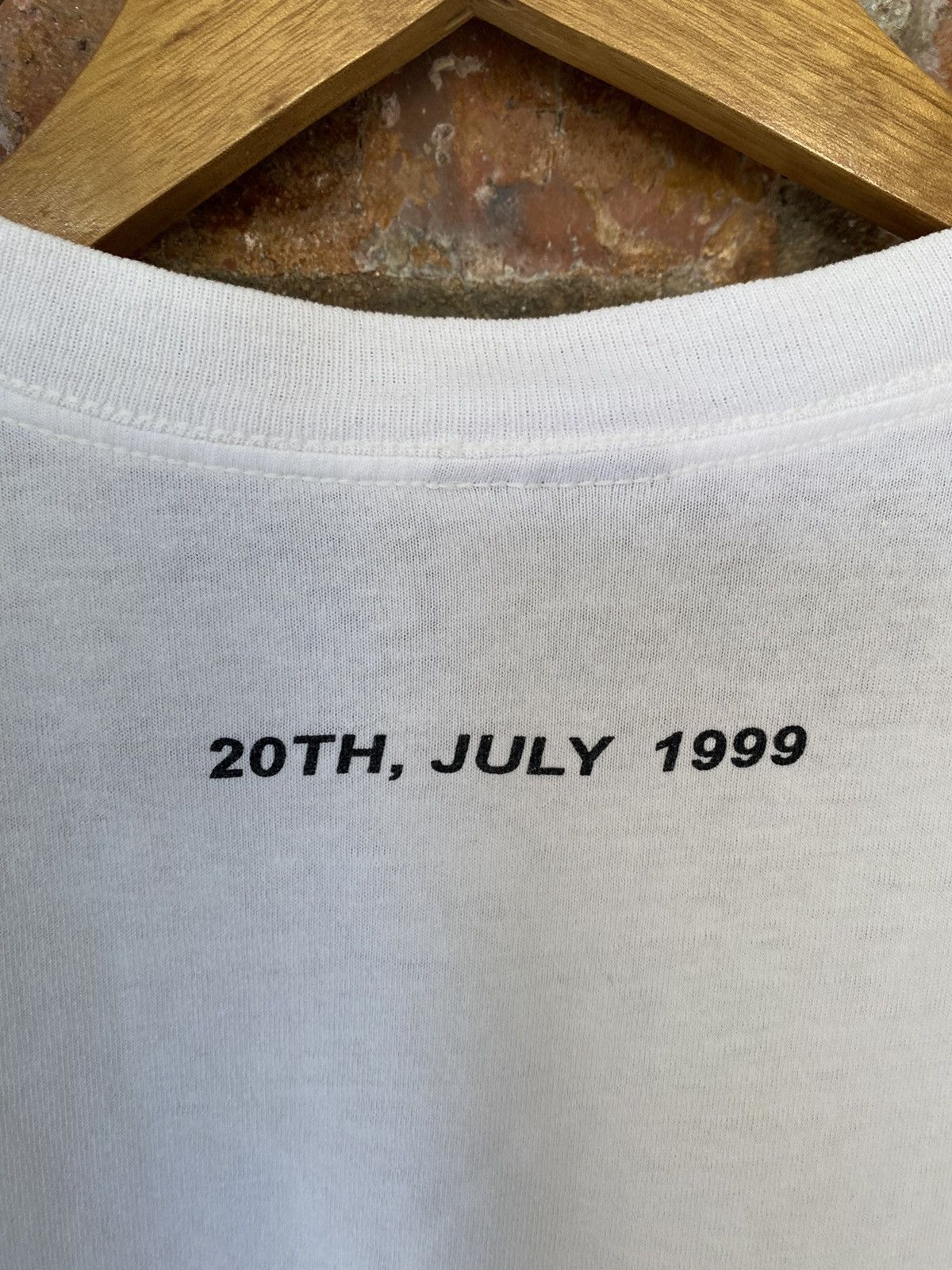 General Research 1999 iconic Red door General research store Size US M / EU 48-50 / 2 - 8 Thumbnail