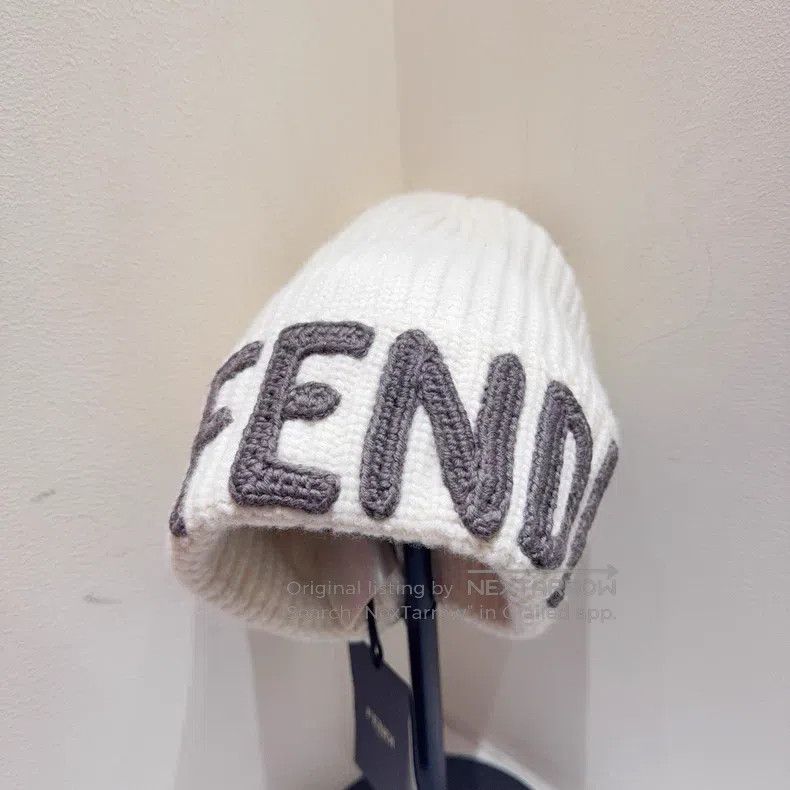 Fendi Fendi Beanie Size ONE SIZE - 4 Thumbnail